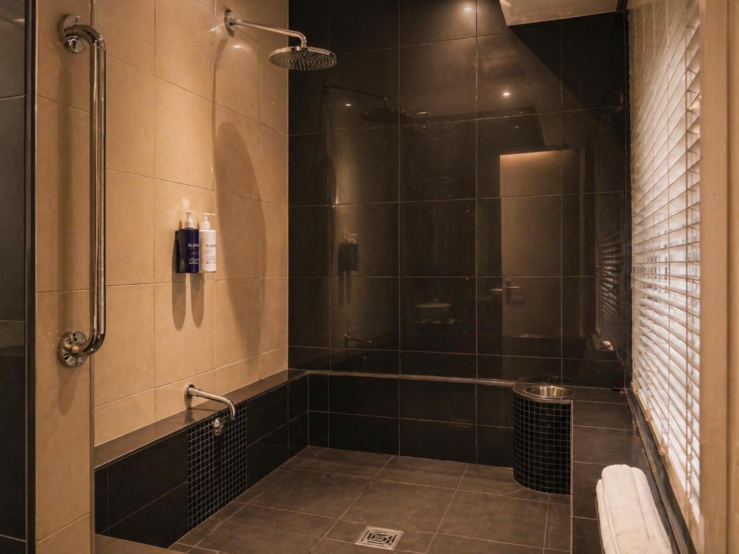 Modern Suite - Photo 1