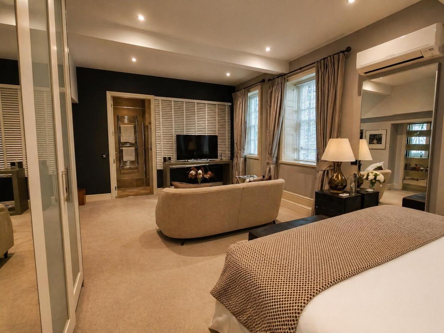 Modern Suite - Photo 2