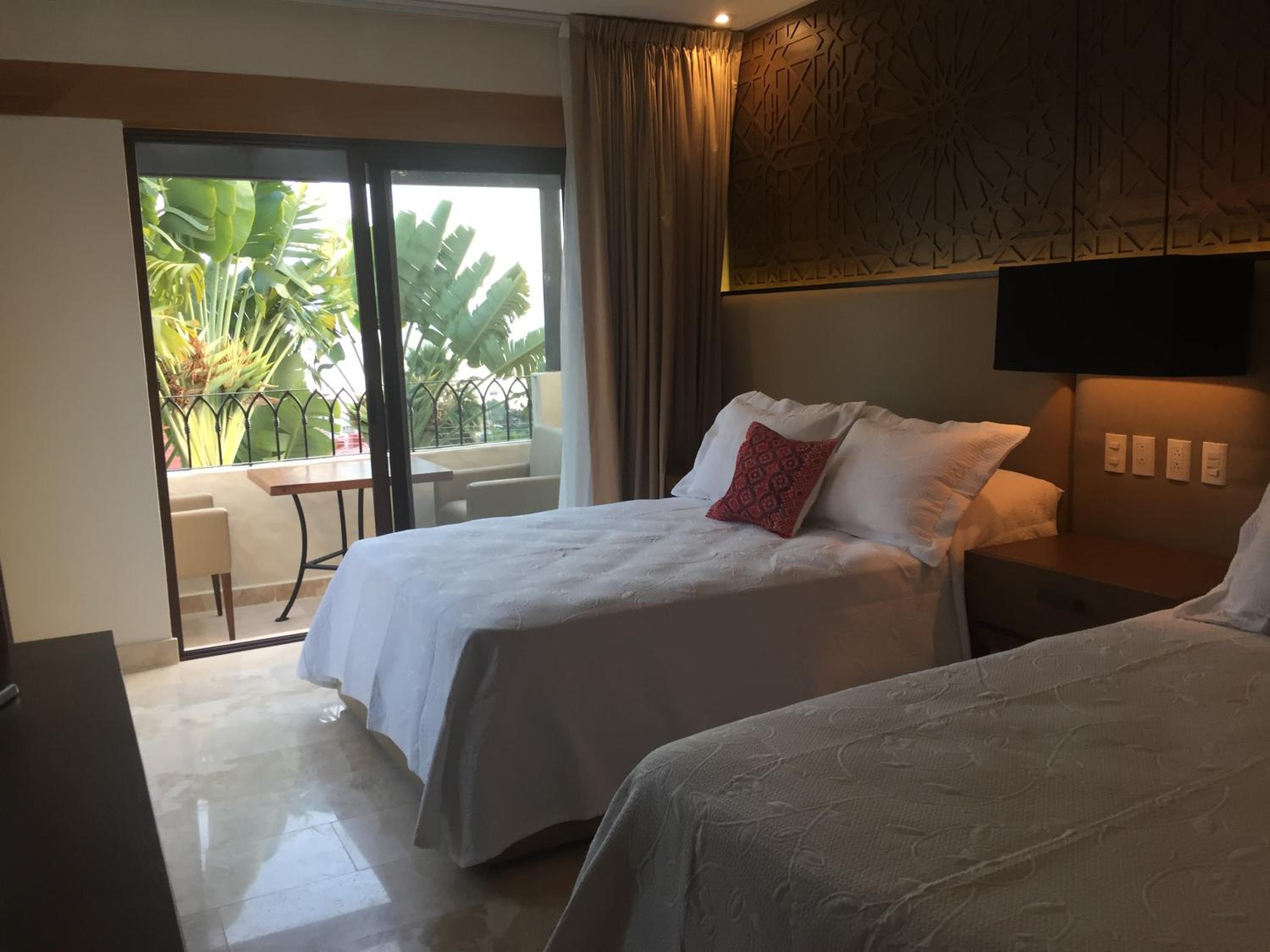 Suite 4 Double Lake View Terrace