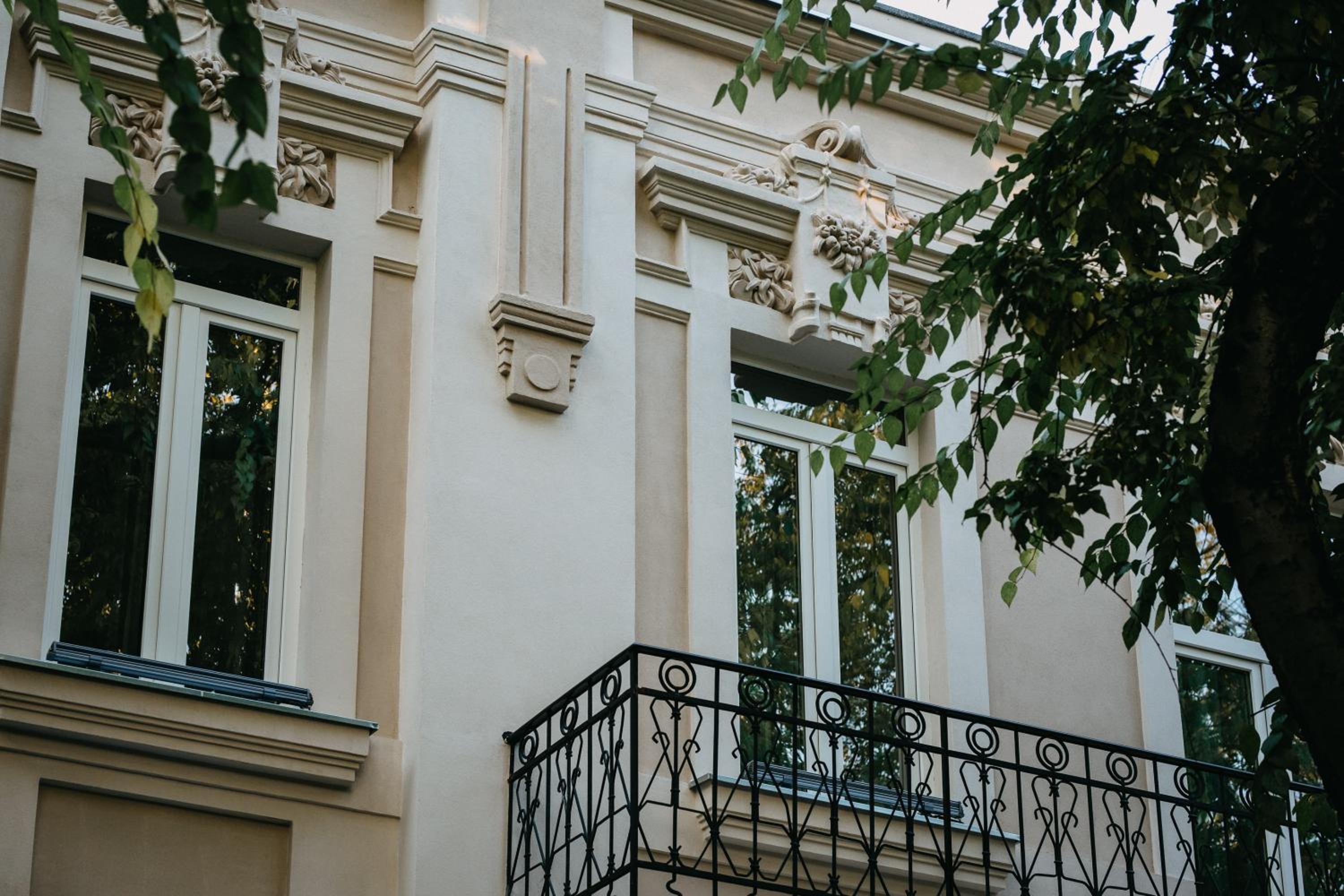 Deluxe Double Room with Balcony photo 2