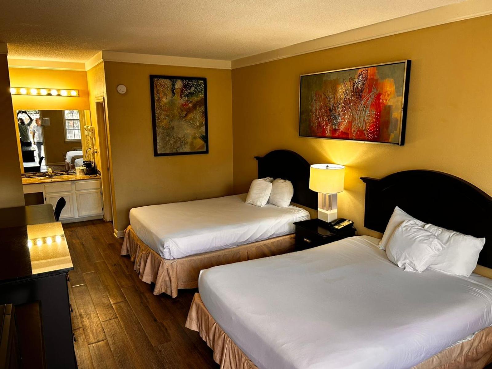 2 Queen Beds Accessible Non-Smoking with Roll-In-Shower photo 1