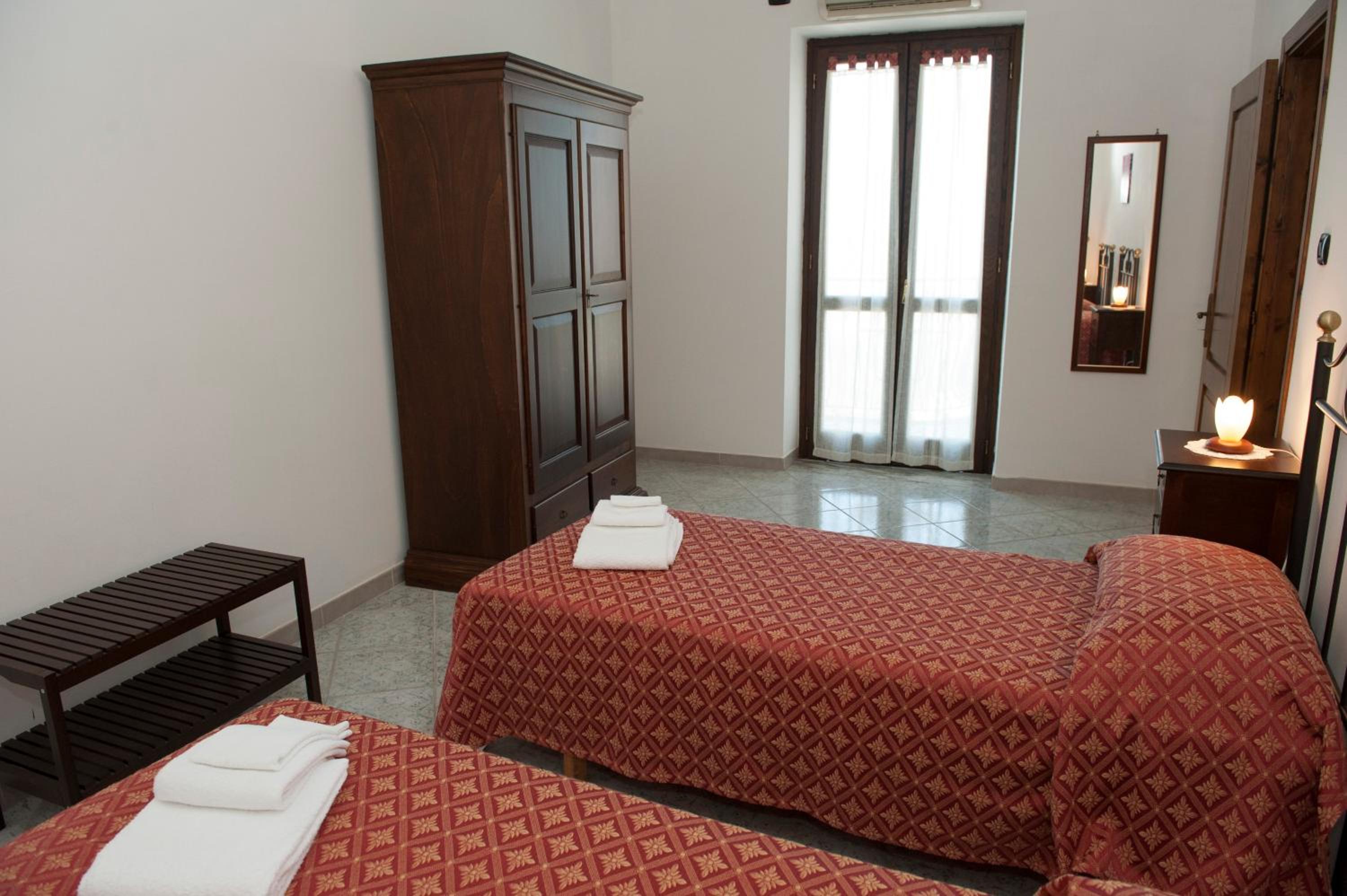 Two-Bedroom Apartment with Terrace photo 3
