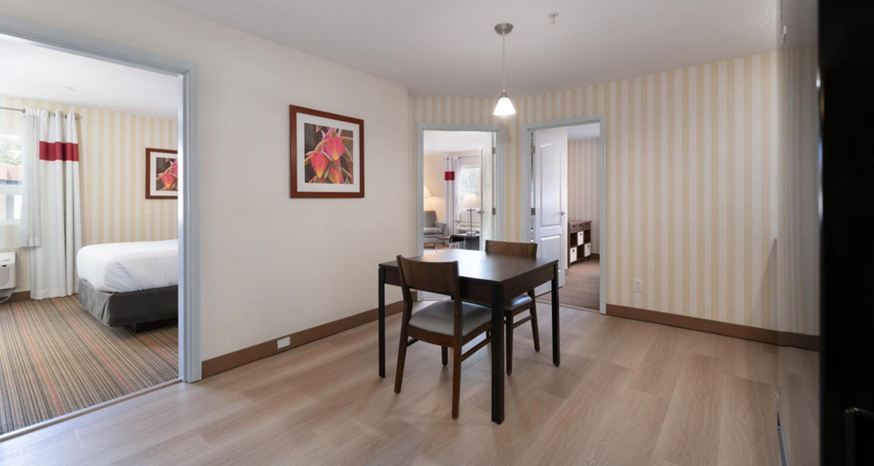 2 Bedroom Suite , 2 bathrooms photo 2
