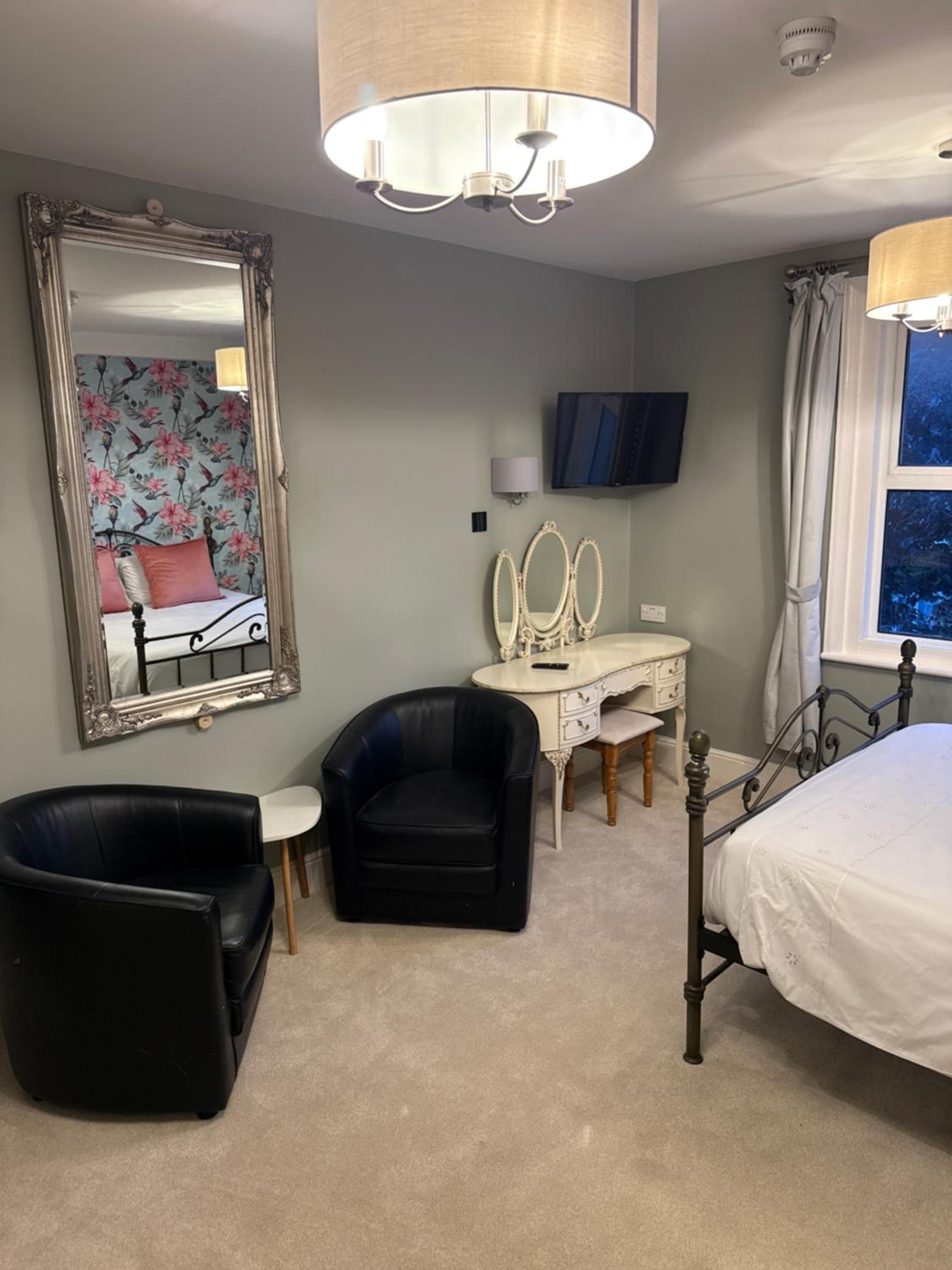 Basic Triple Room photo 2