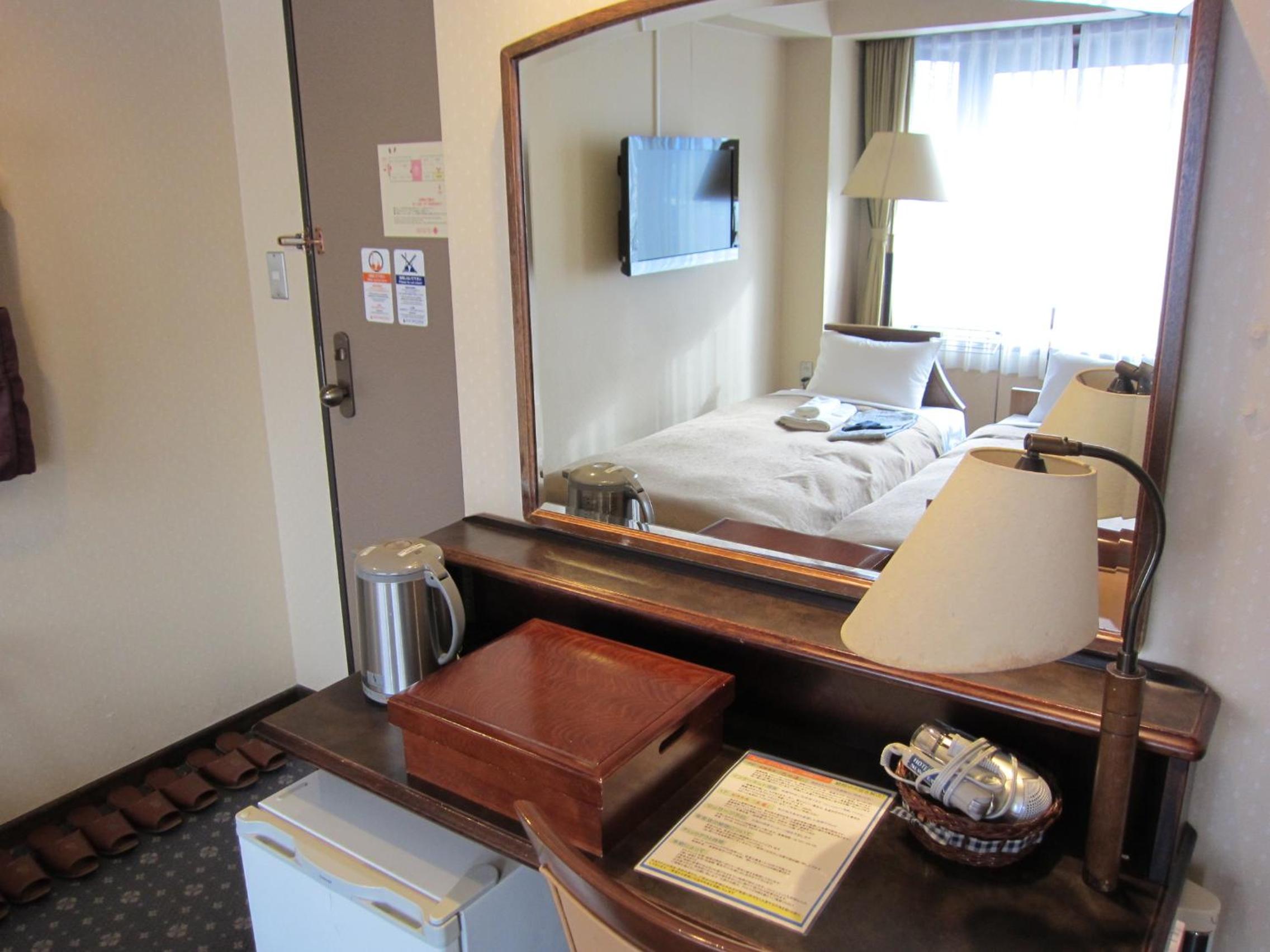 Deluxe Twin Room - Non-Smoking - Photo 2