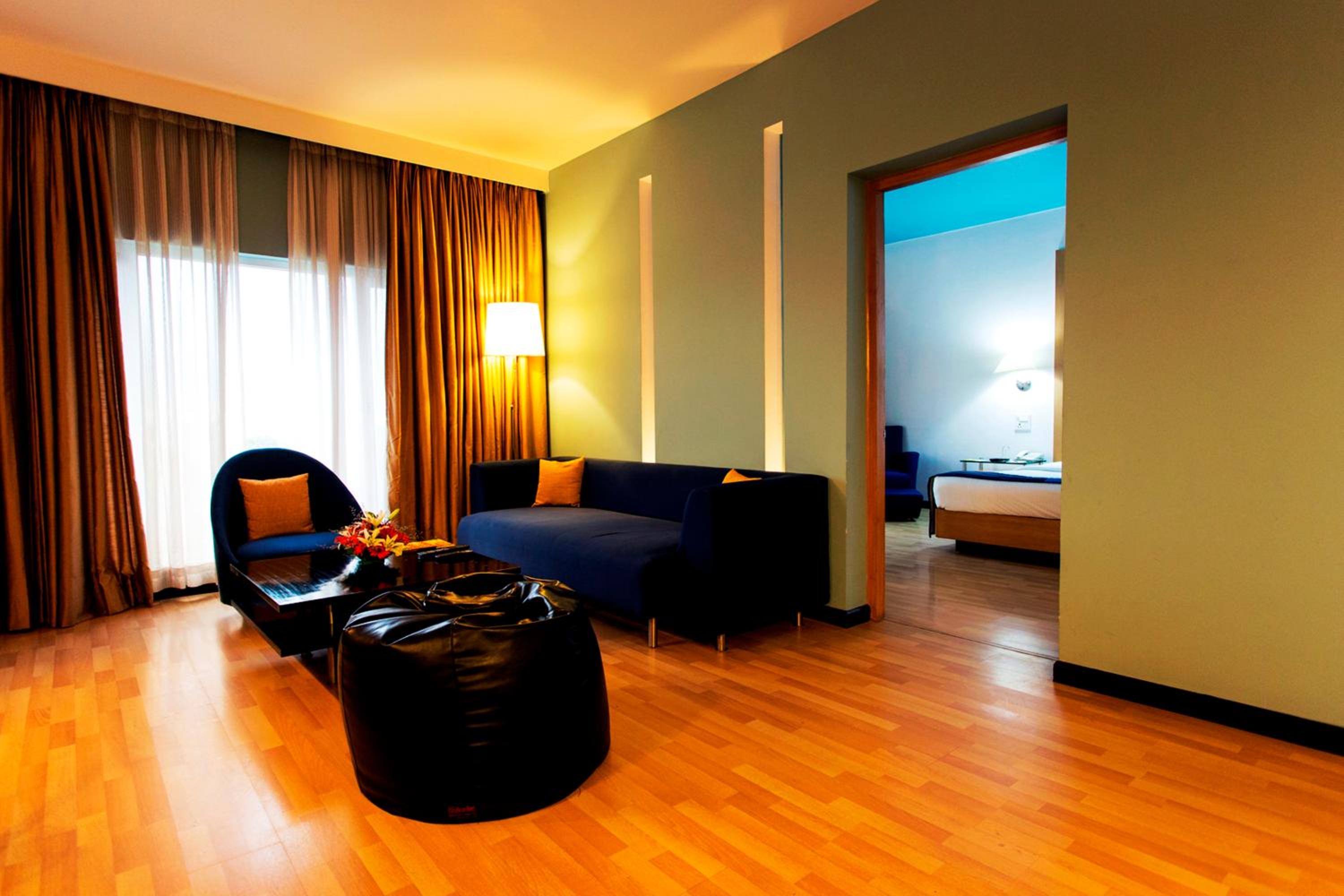 One-Bedroom Suite One-Bedroom Suite