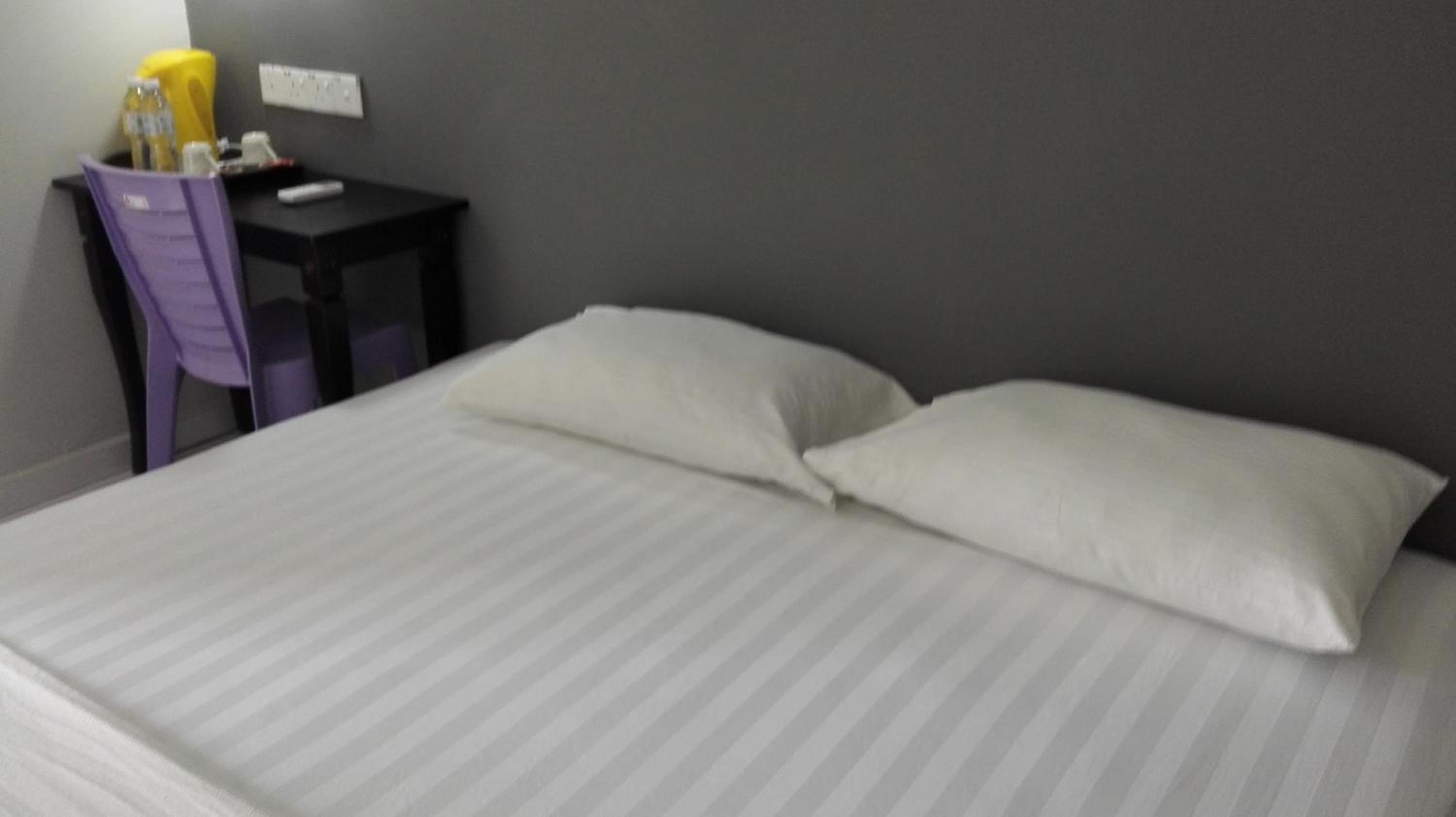 Standard King Room photo 3