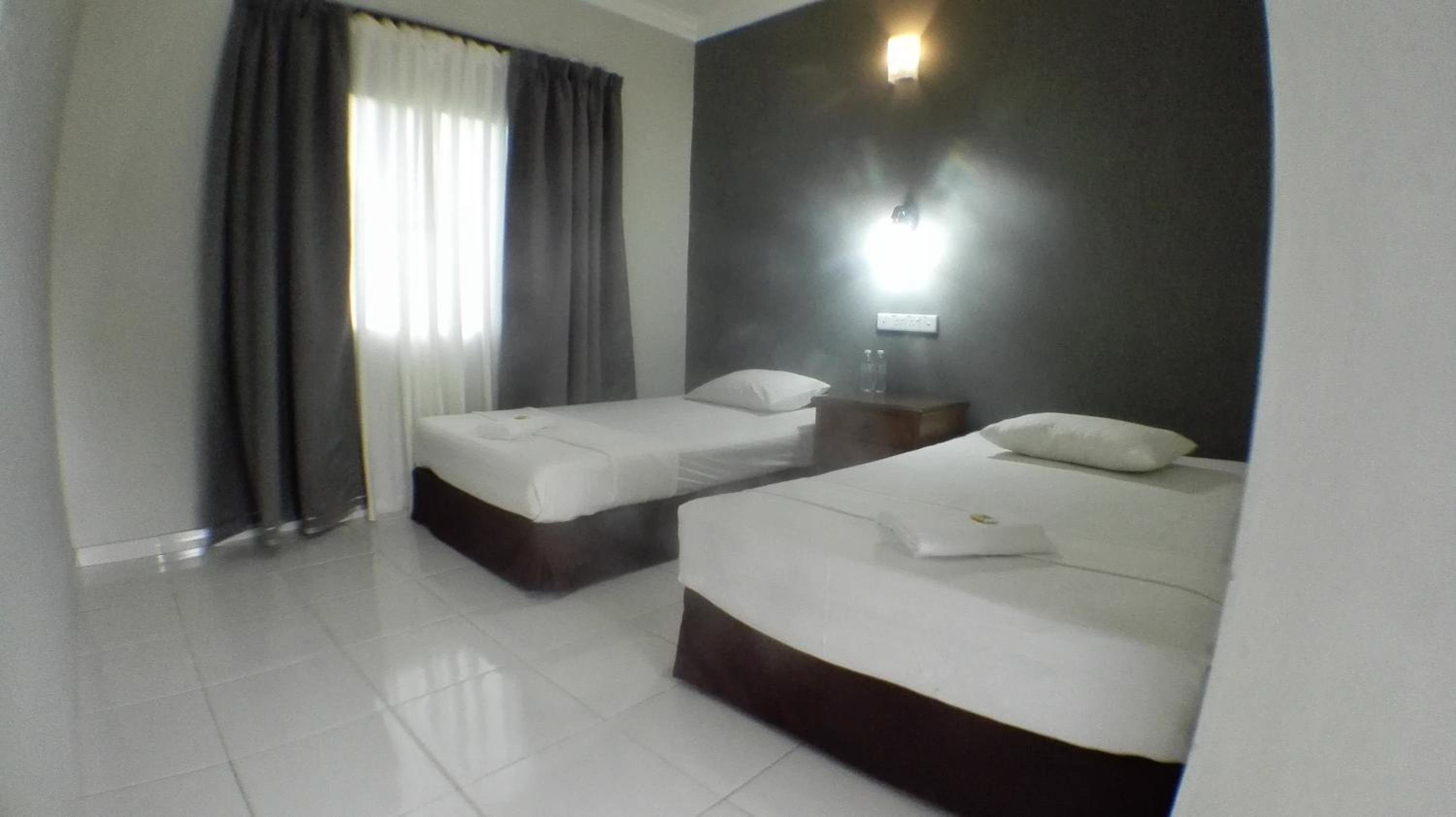 Standard Twin Room photo 3