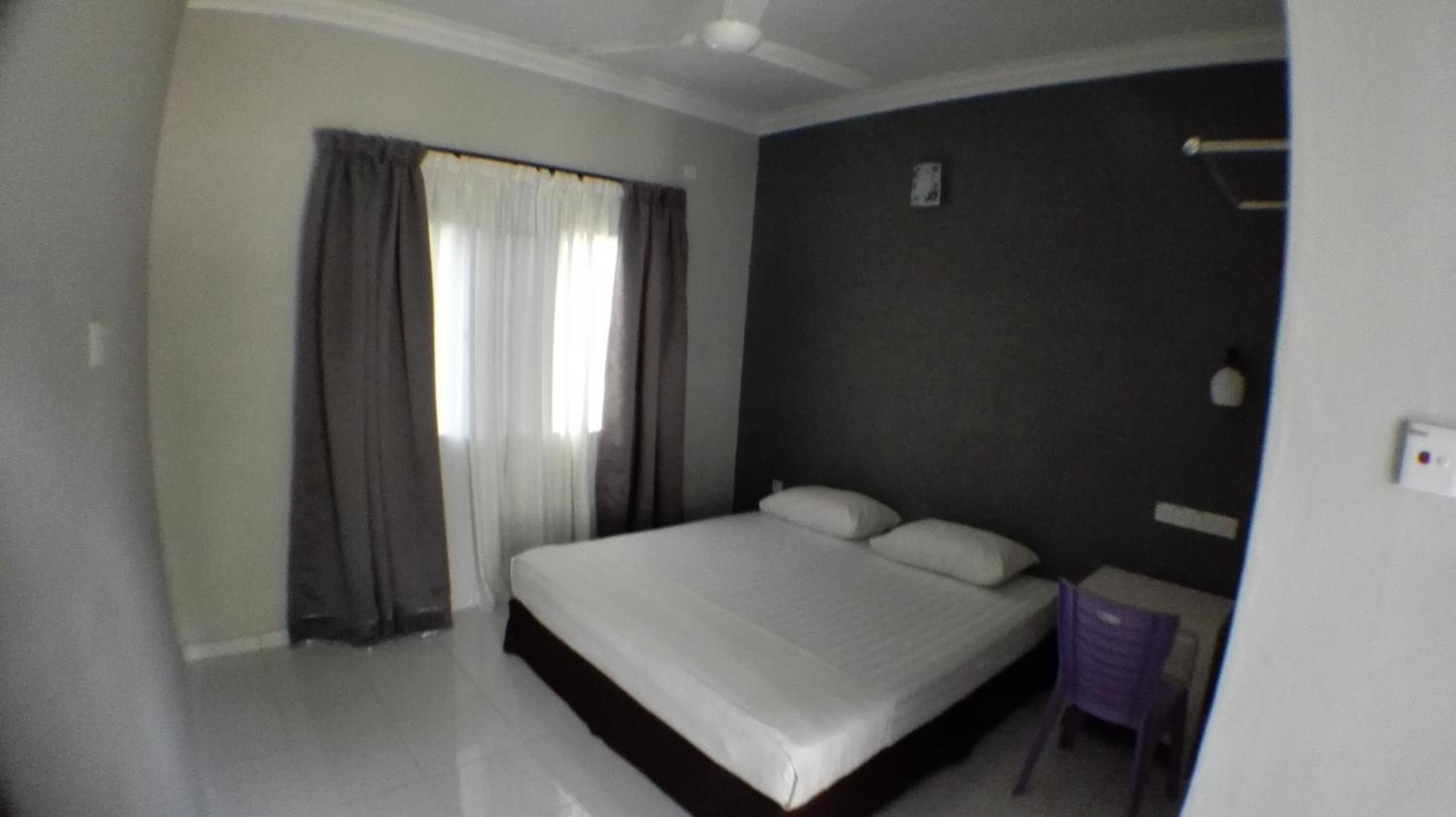 Standard King Room photo 2