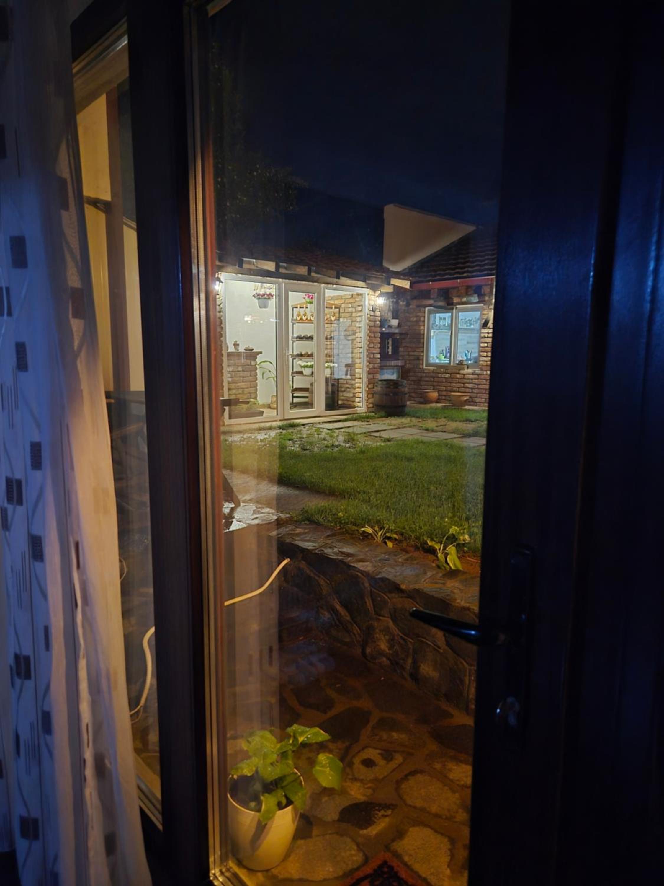 Deluxe Two-Bedroom Apartment with Garden View