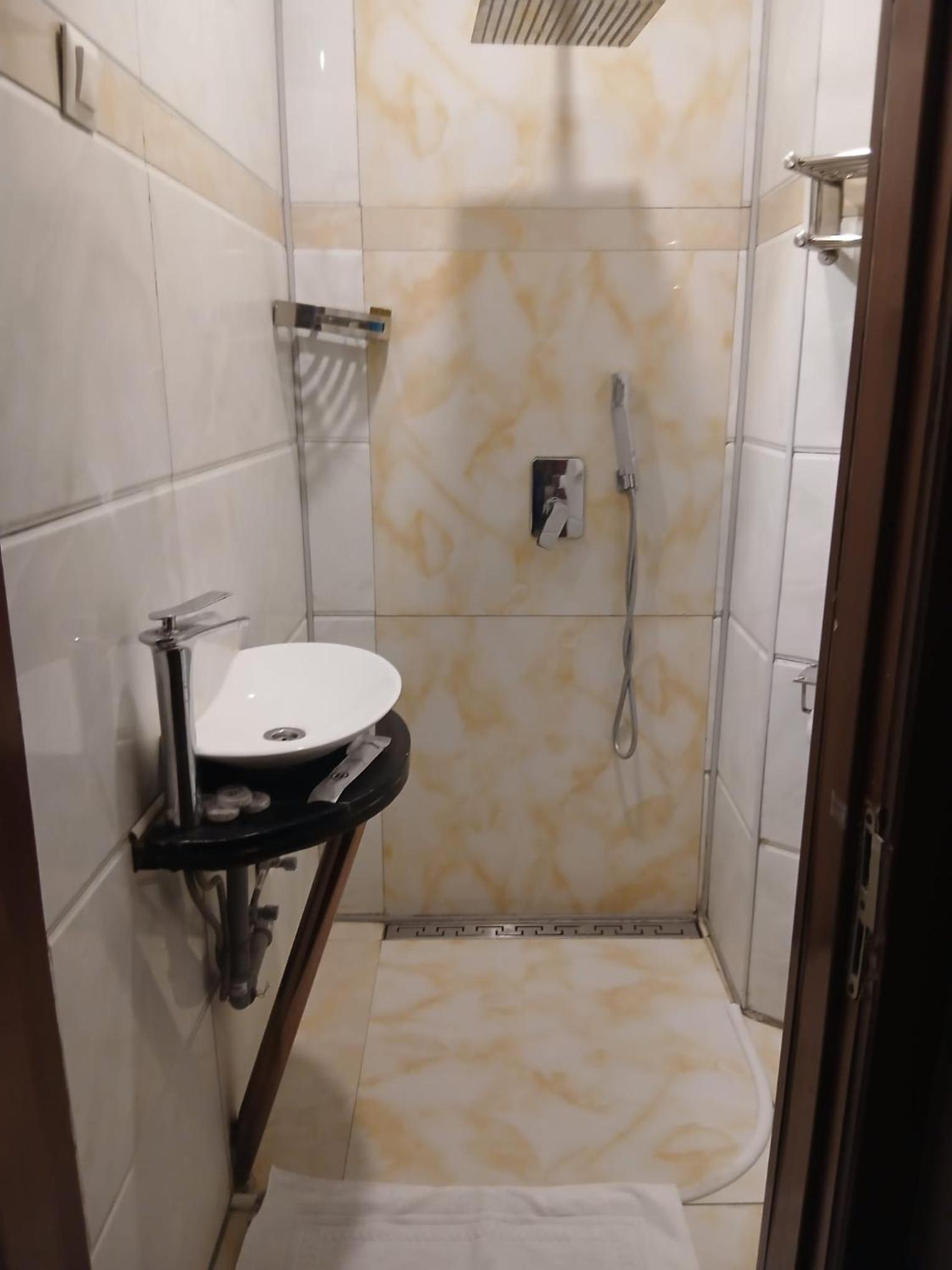 Triple Room with Bathroom photo 3