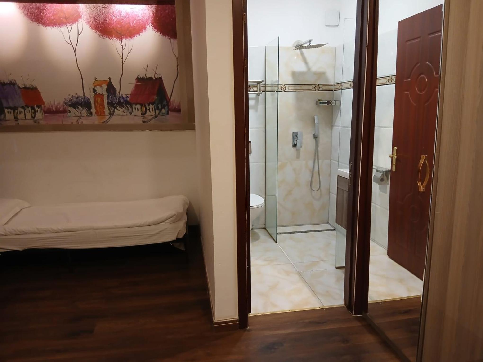 Standard Twin Room photo 3