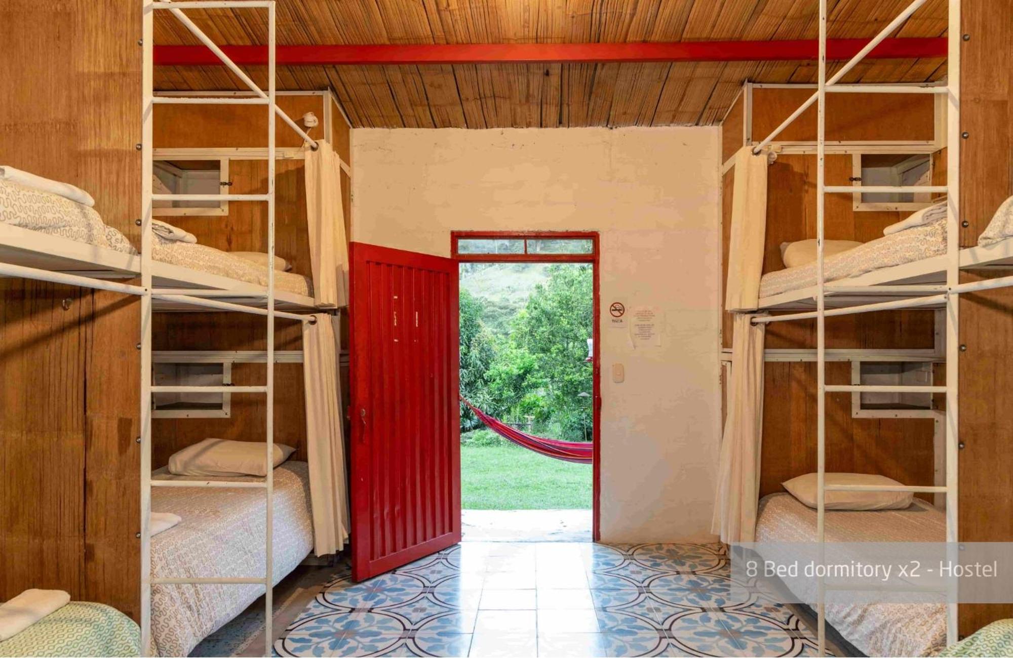 Bed in 8-Bed Mixed Dormitory Room photo 2