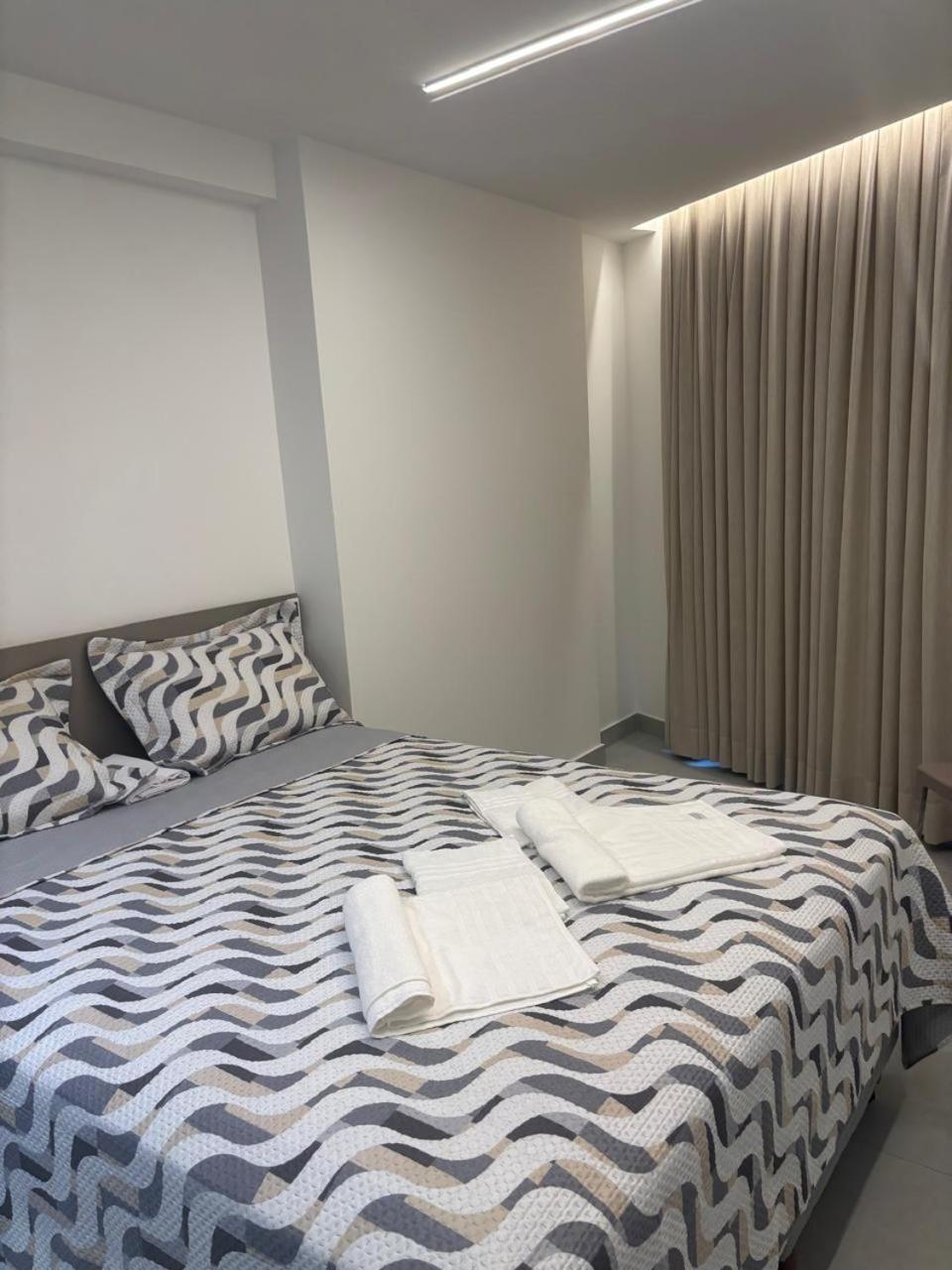 Two-Bedroom Deluxe Apartment photo 2