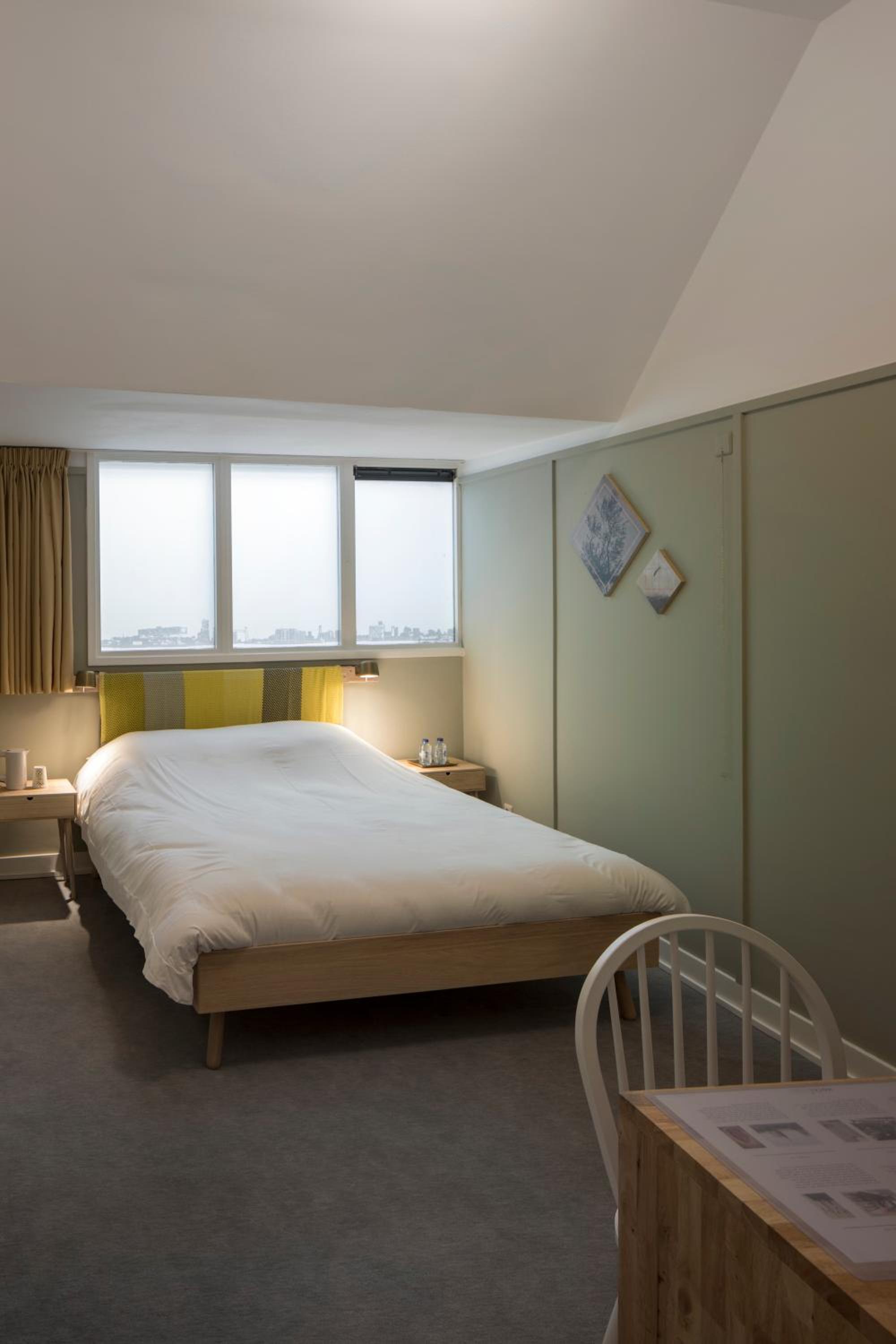 Double Room No Window photo 2