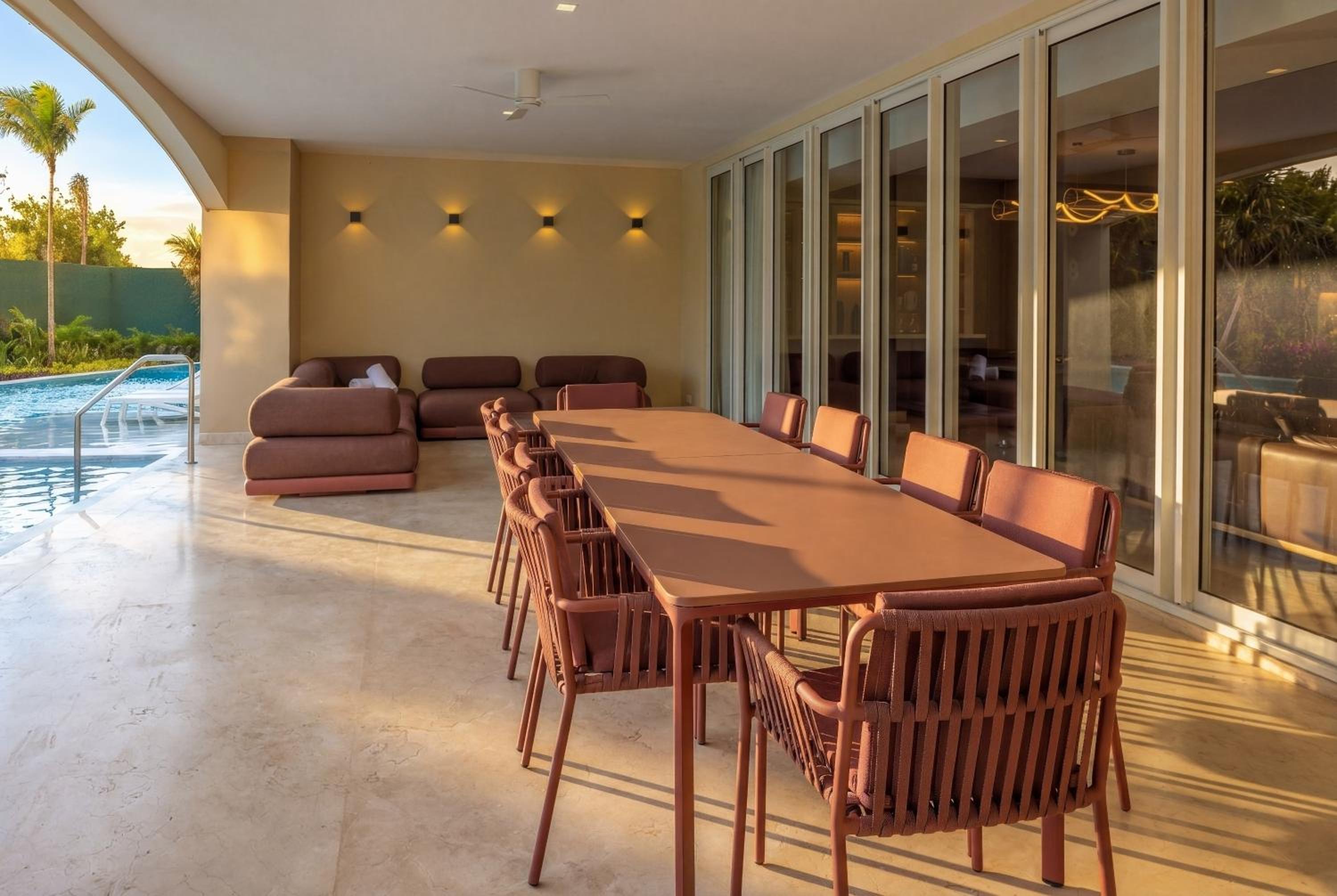 Grand Four Bedroom Swim-up Villa
