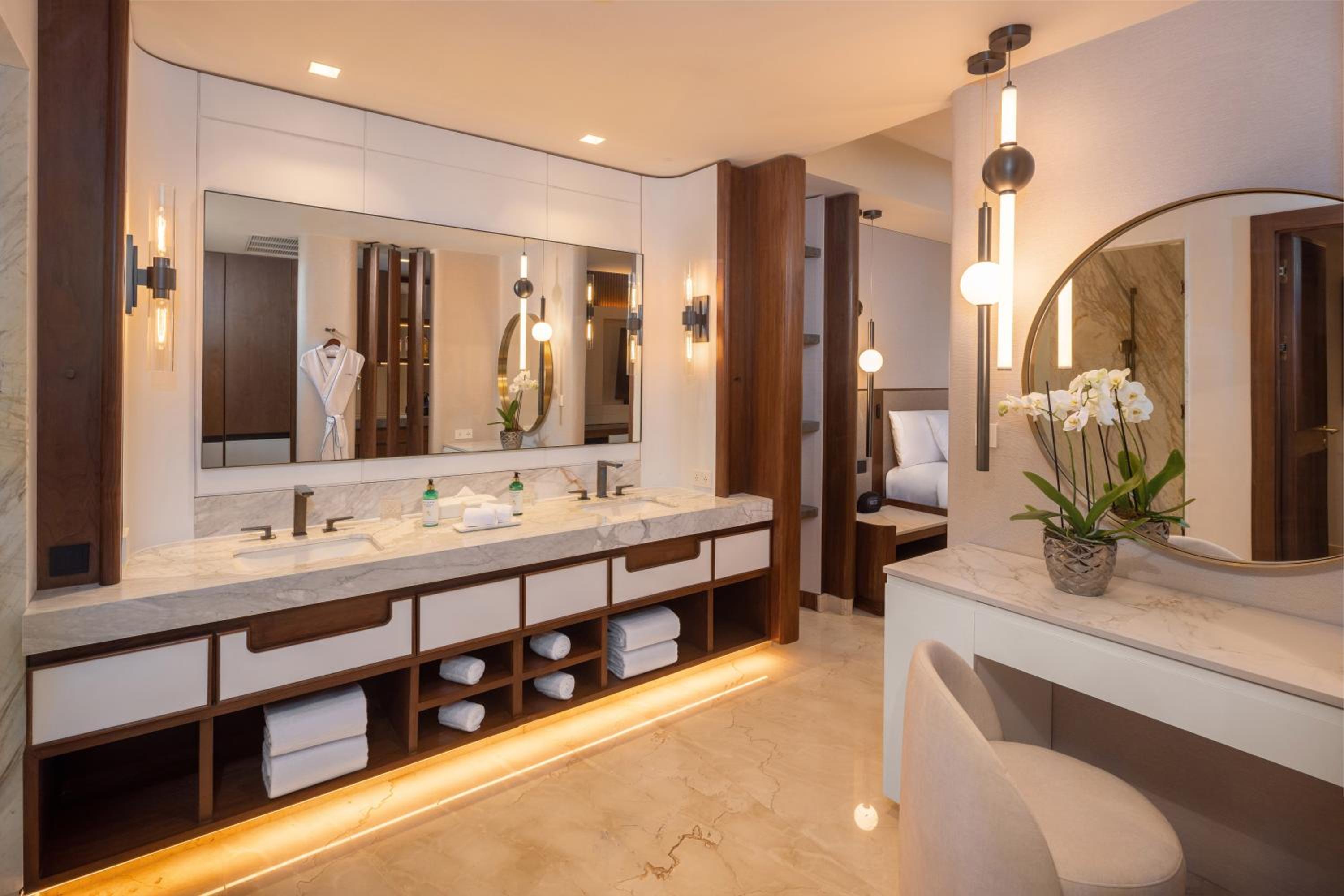 Grand Three Bedroom Sunset Villa