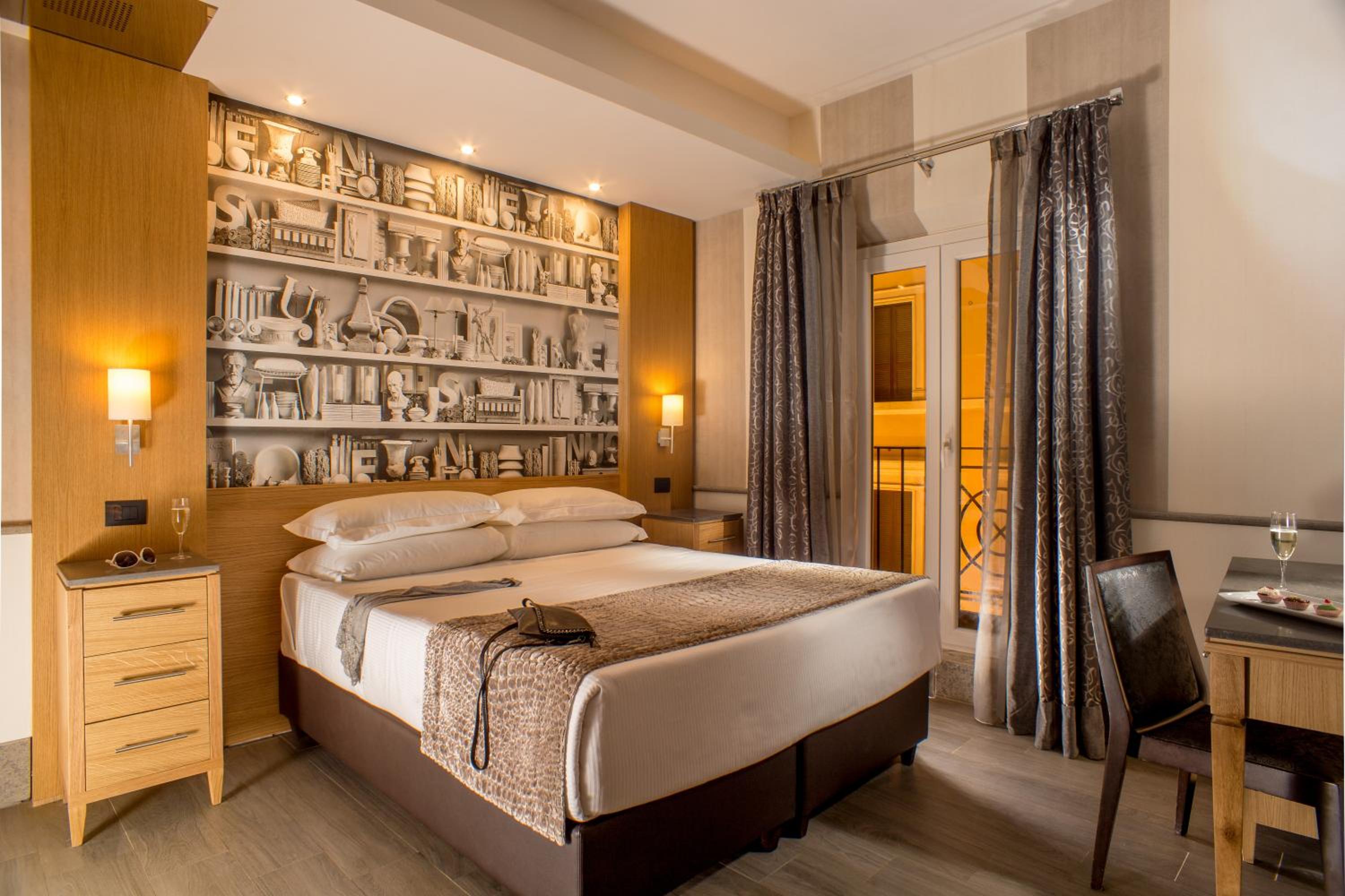 Deluxe Double Room with Balcony - Dependence