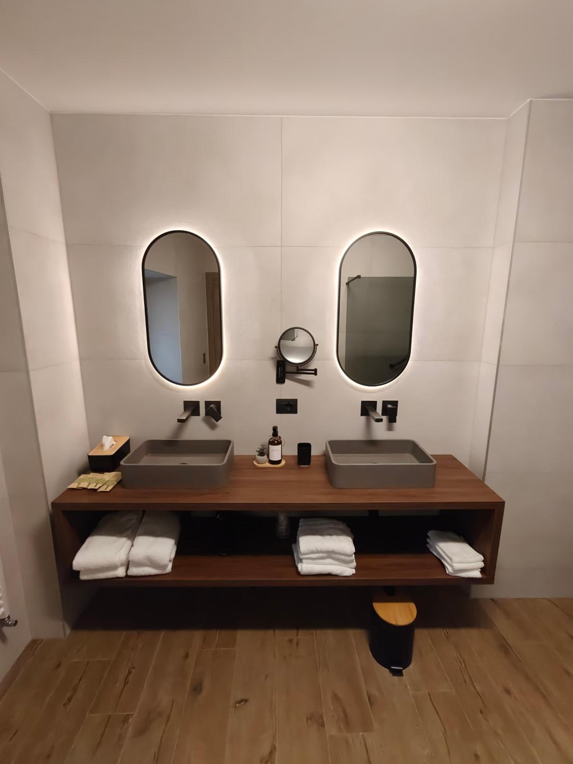 Junior Suite with Balcony photo 1