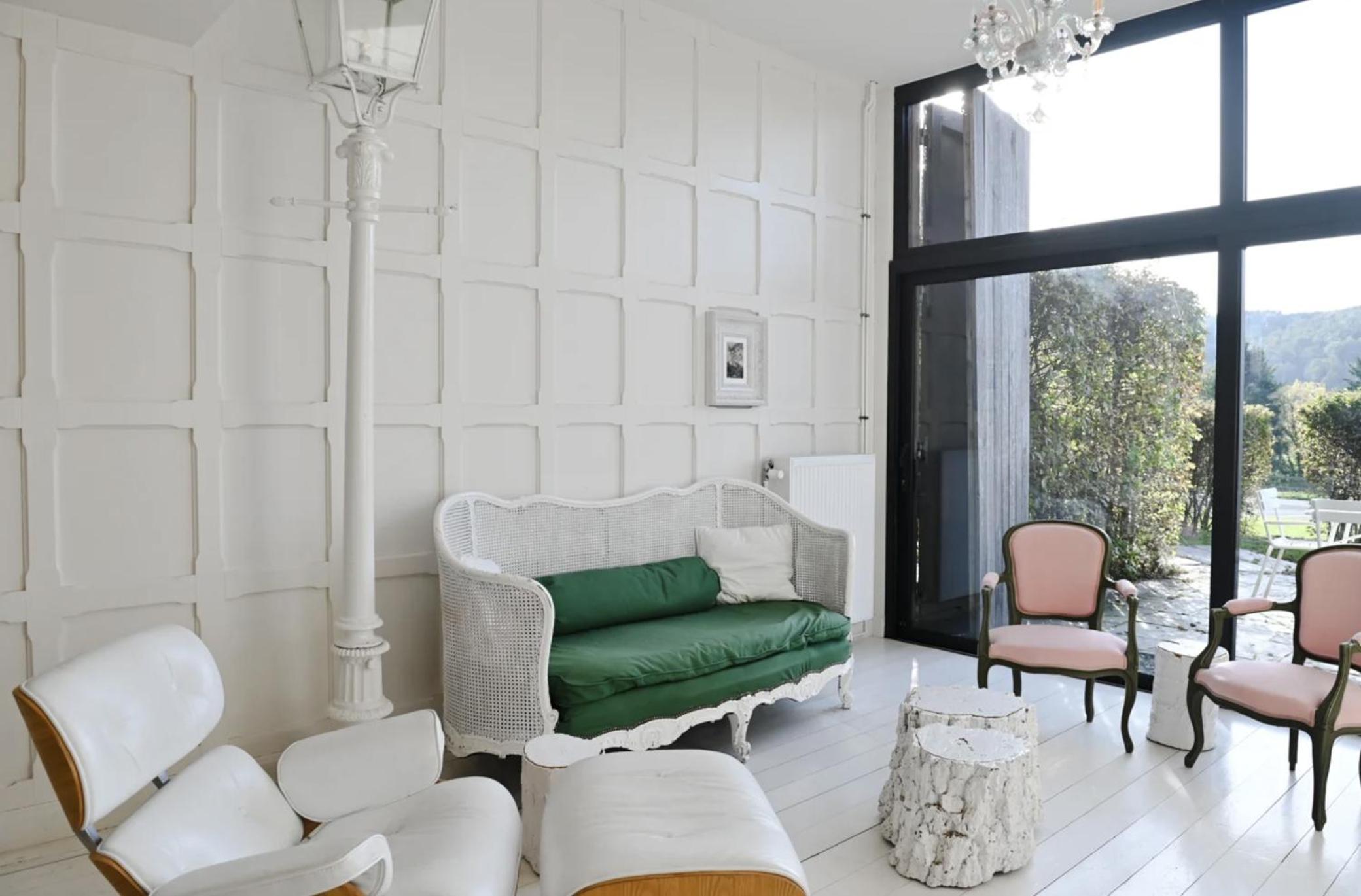 Three-Bedroom House photo 2