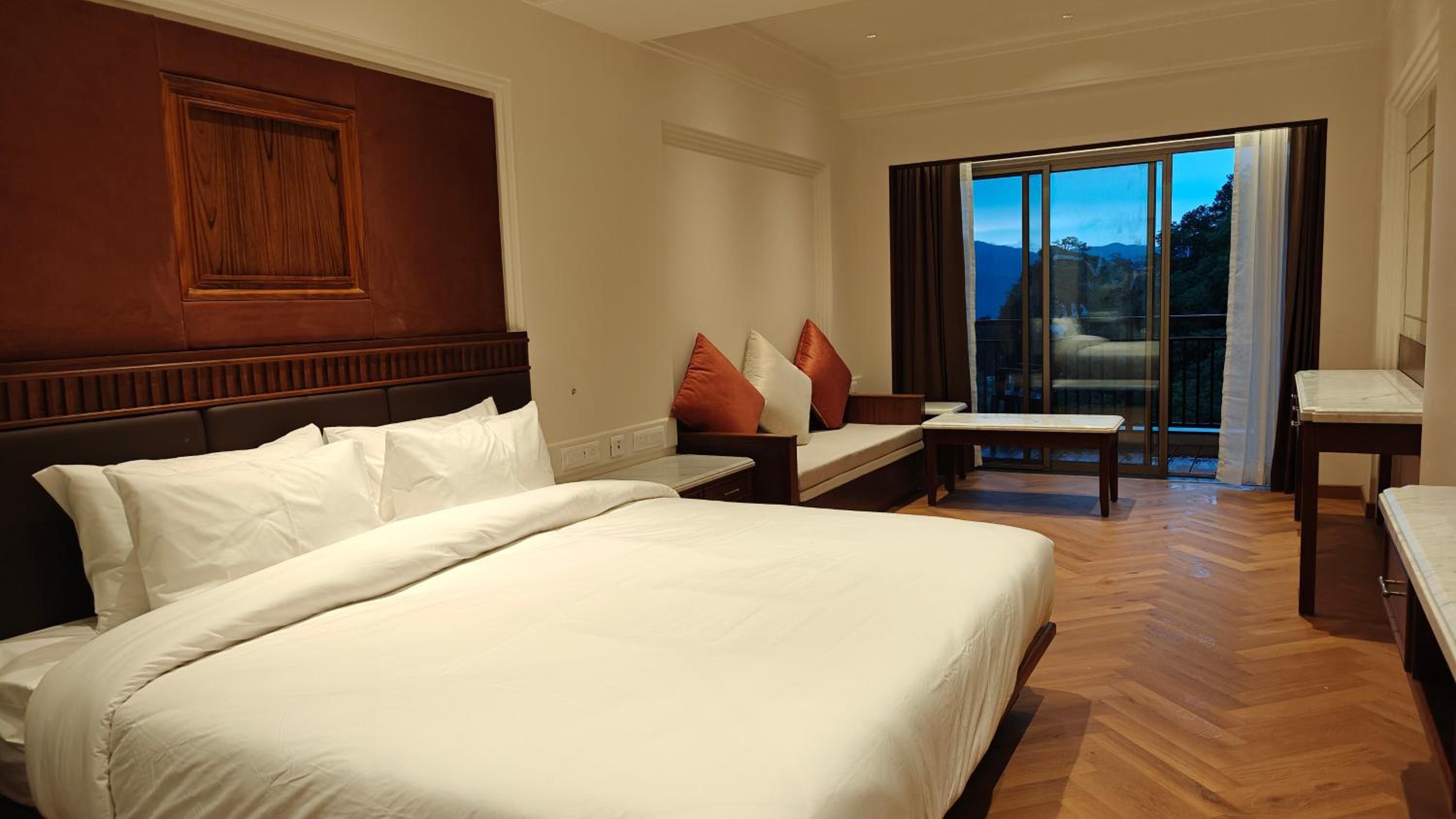 King Room with Balcony