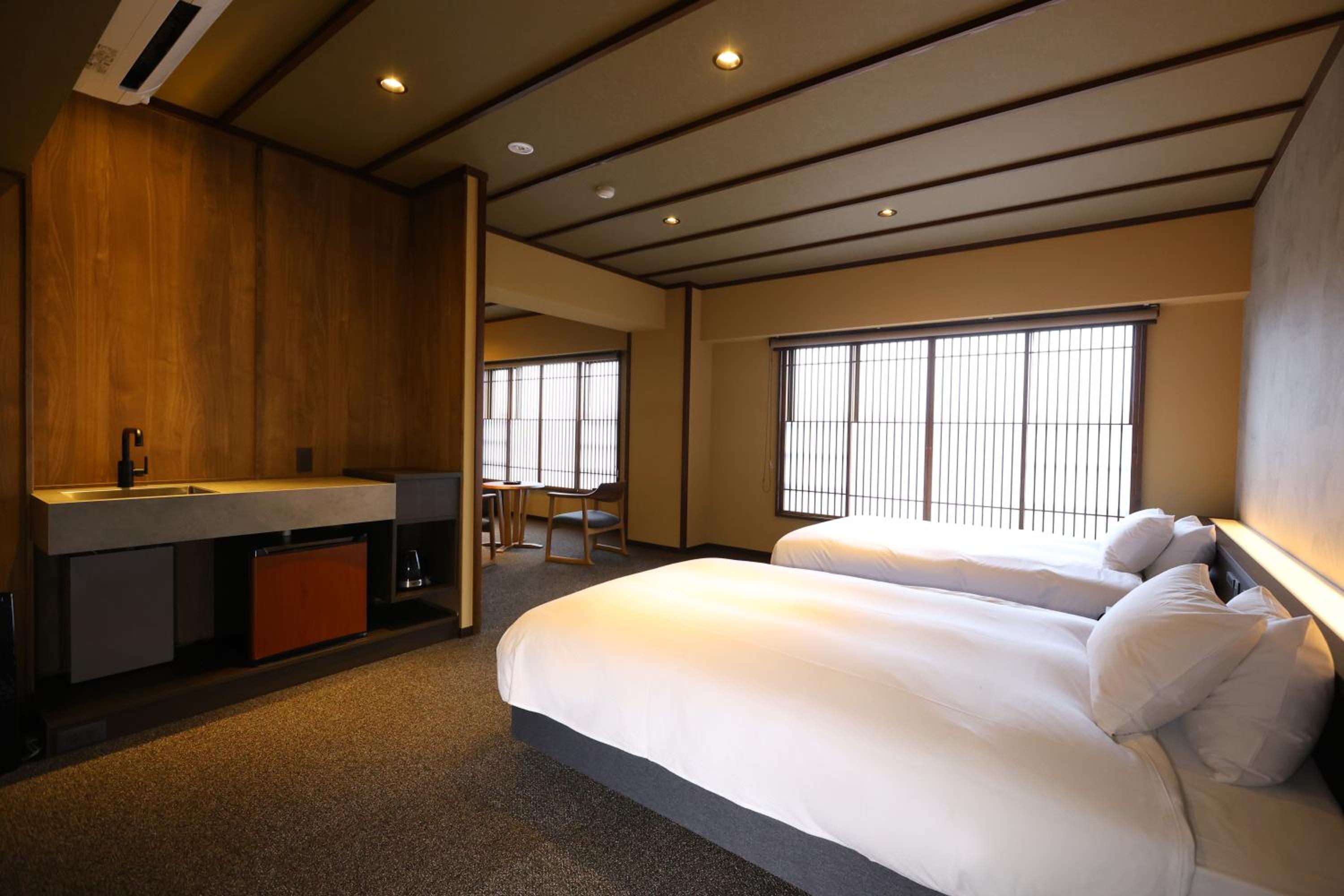Twin Room with Bathroom