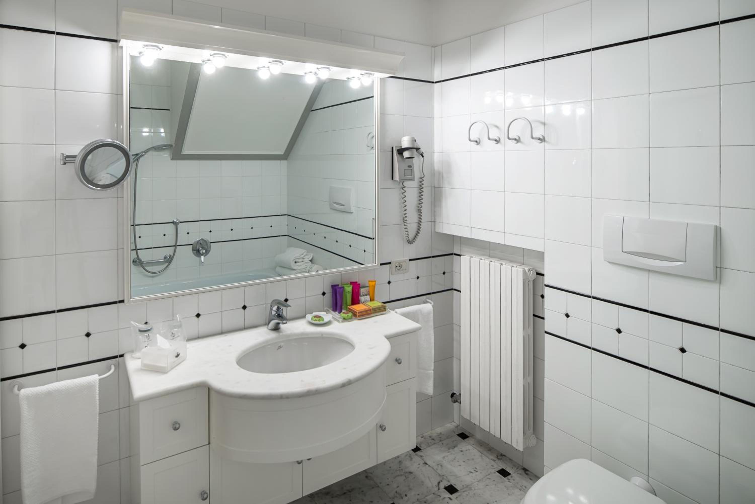Standard Triple Room photo 2