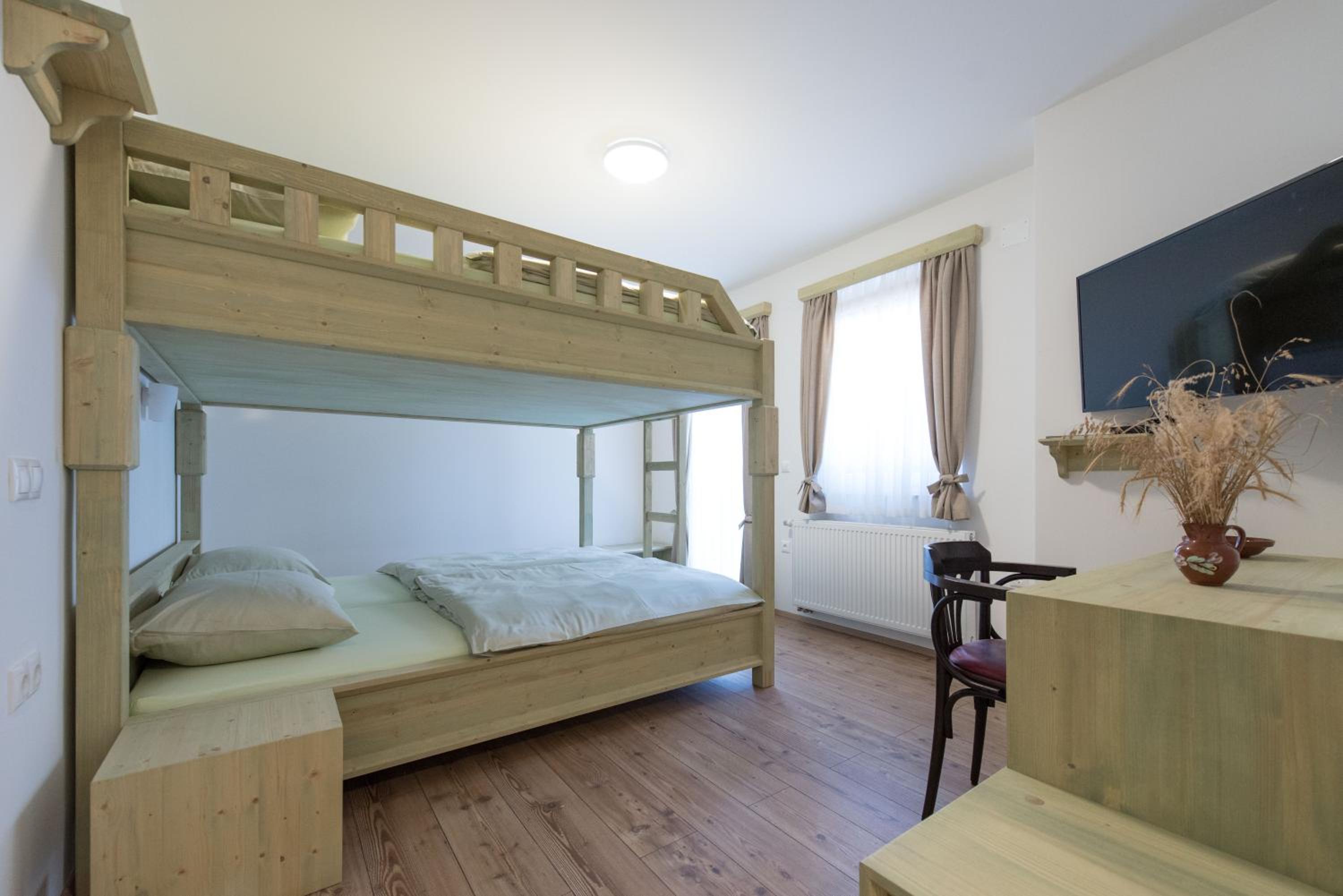 Quadruple Room (no kitchen) - Photo 2