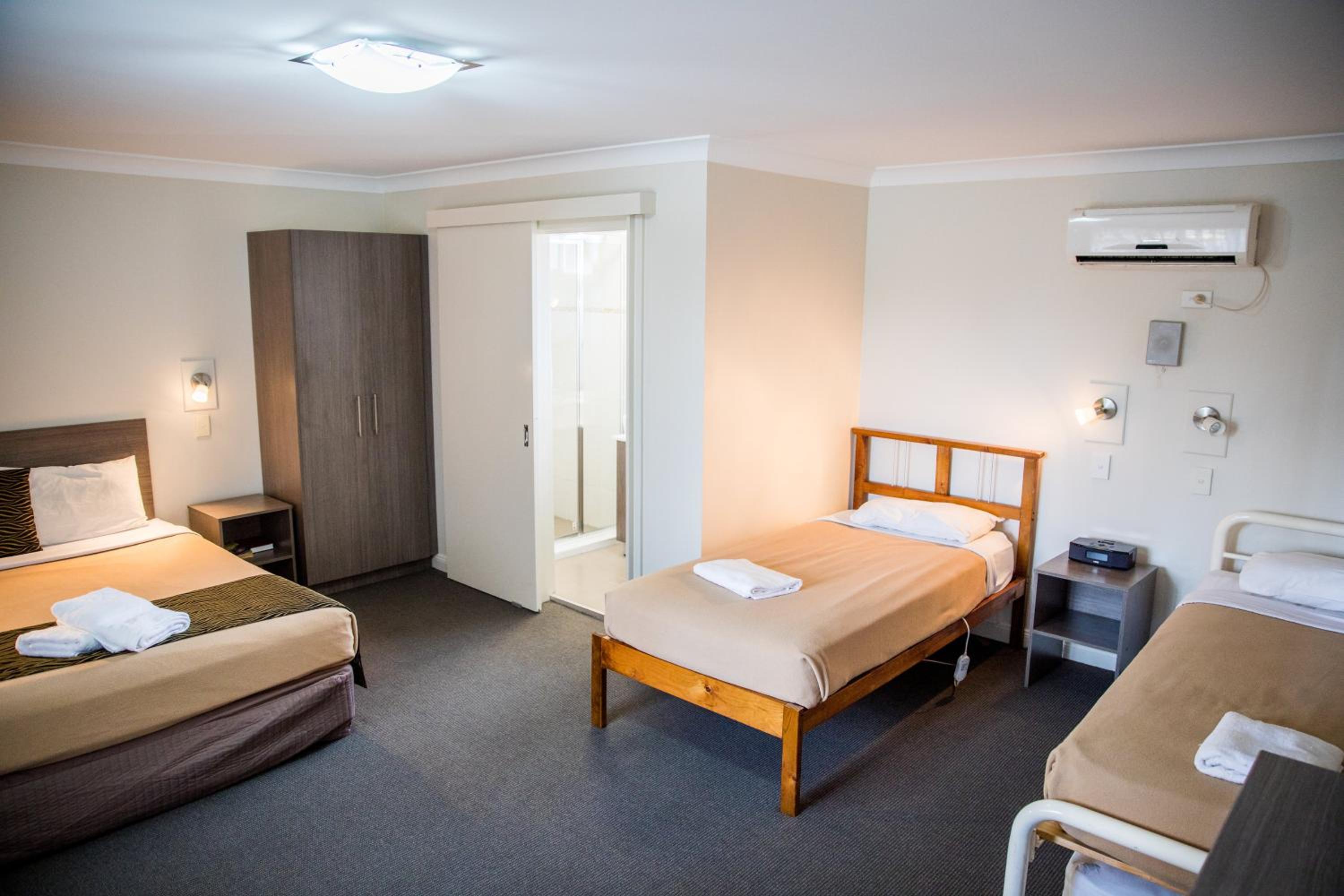 One-Bedroom Suite photo 3