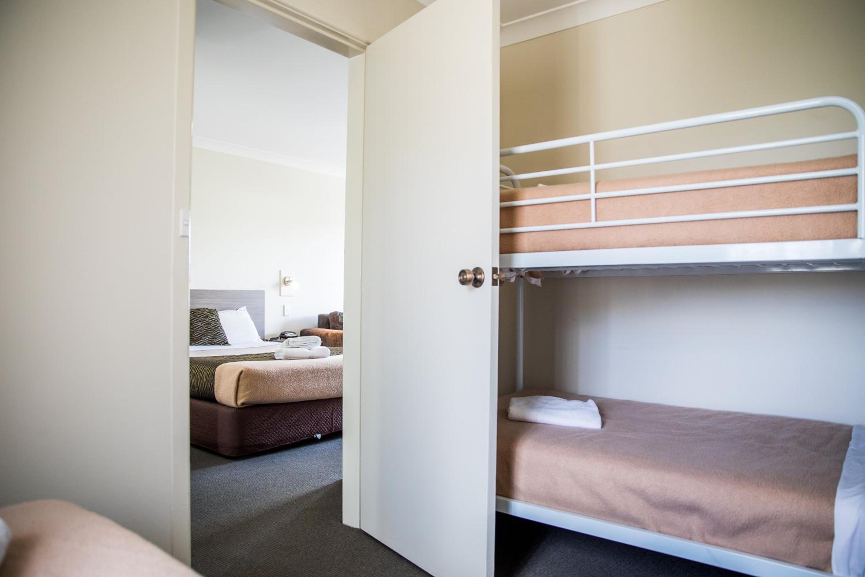 Two-Bedroom Suite photo 3