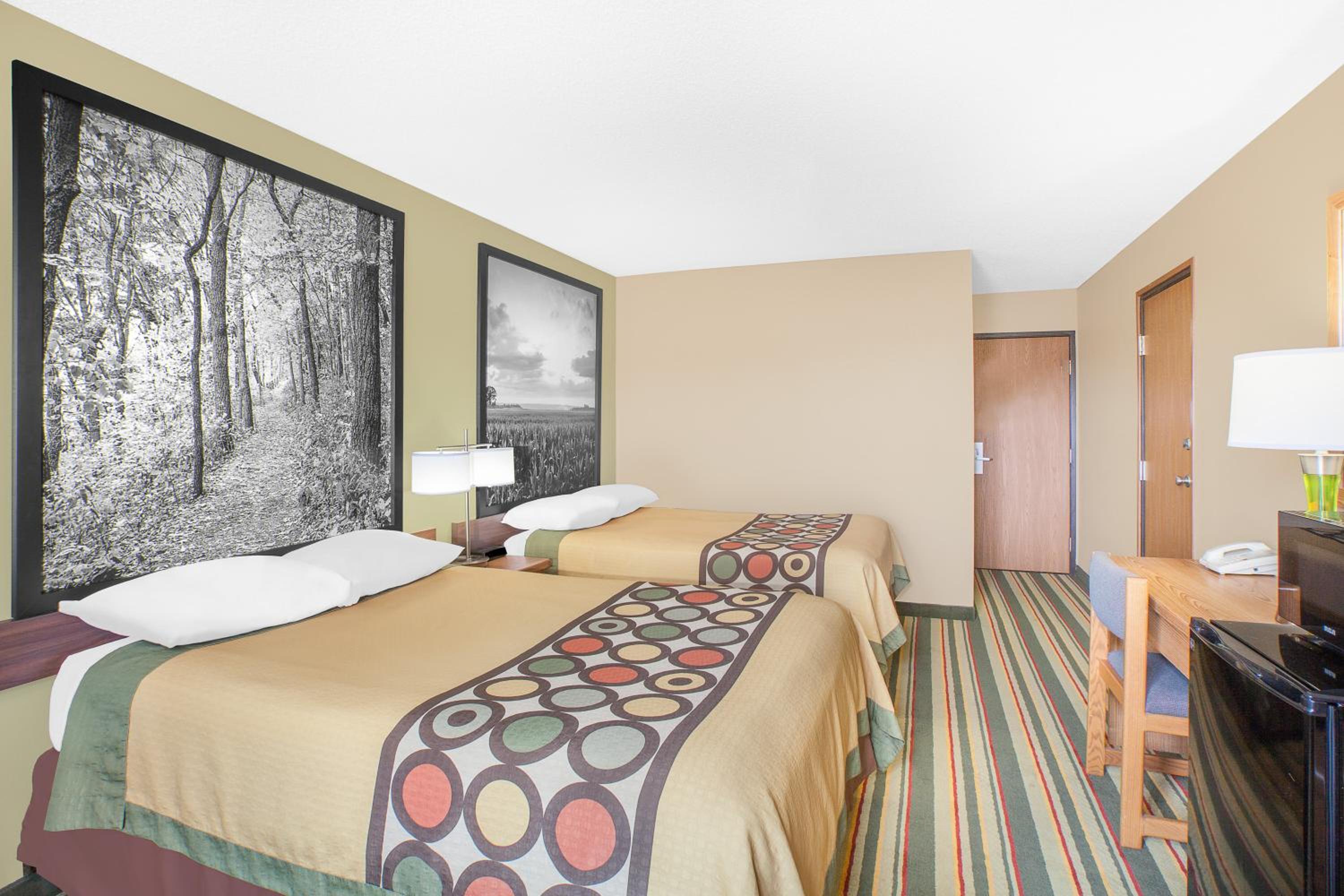 Double Room with Two Double Beds - Non-Smoking - Photo 1