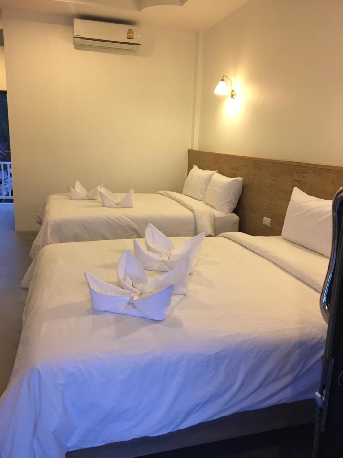 Superior Room - 4 adults photo 2