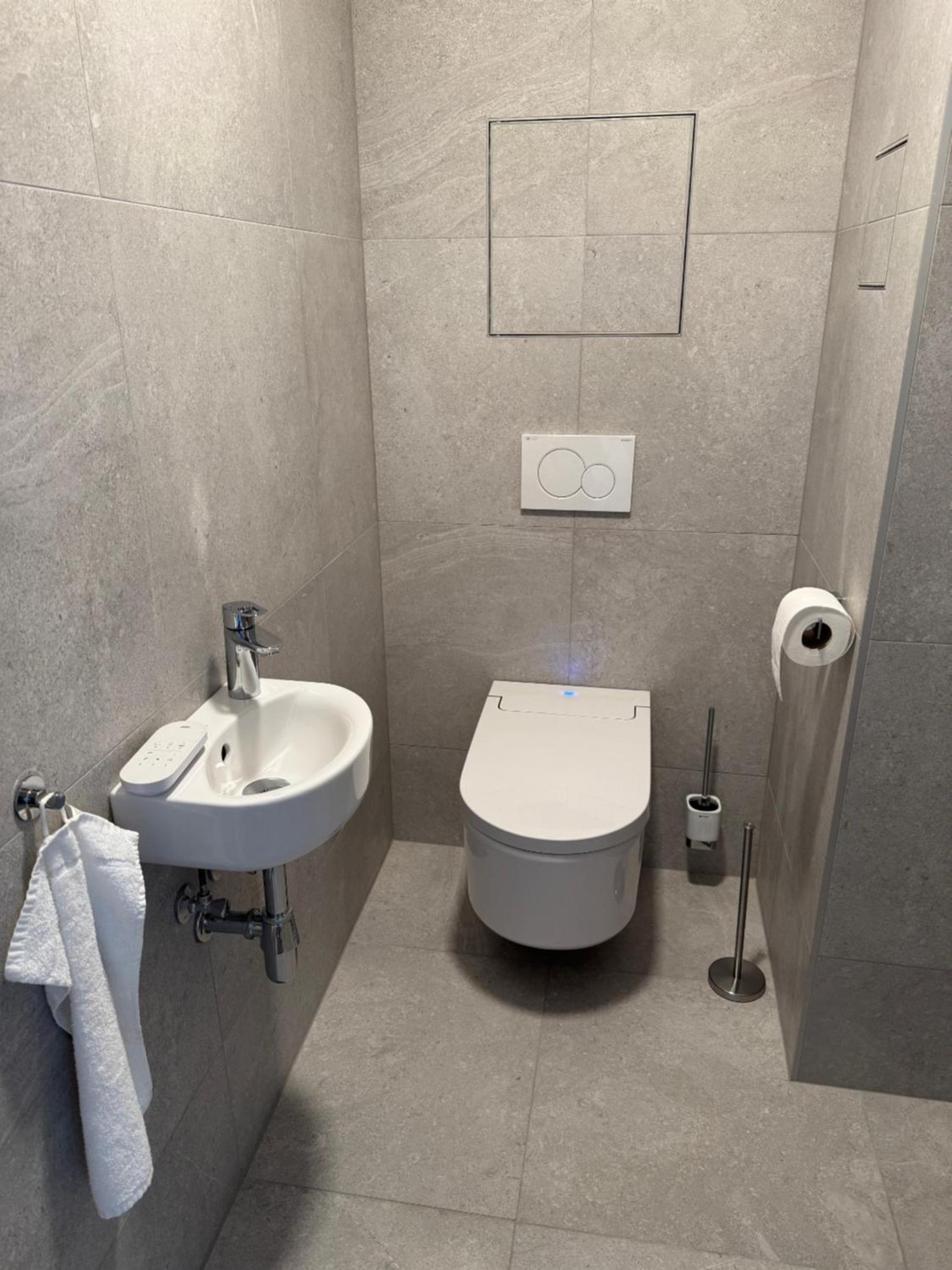 Two-Bedroom Deluxe Apartment with Balcony photo 1