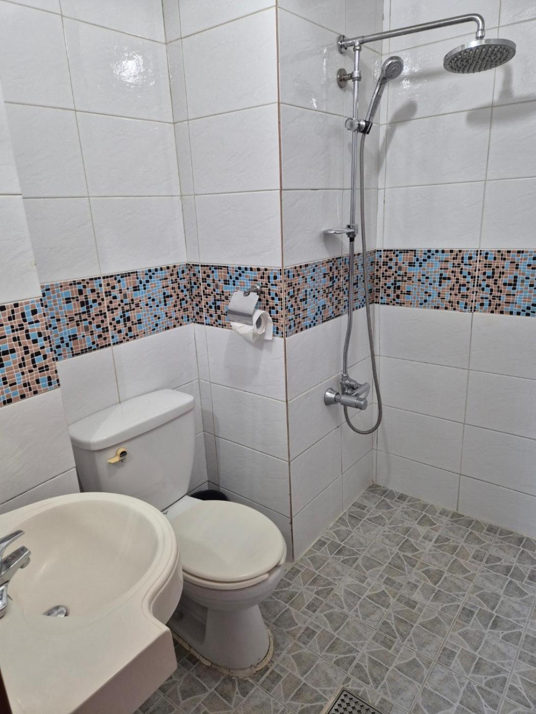 Small Single Room photo 2
