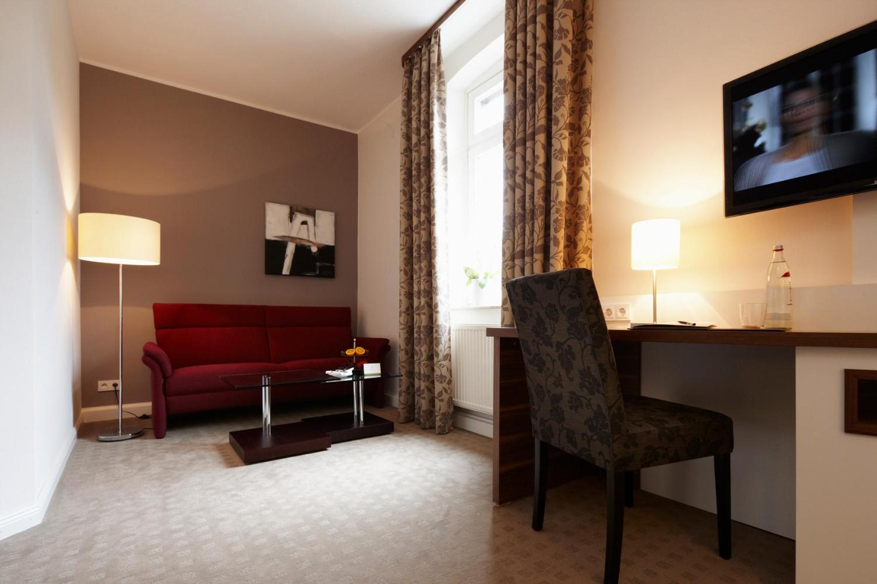 Double Room - Photo 6