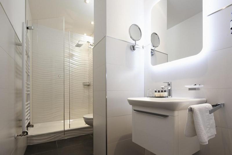 Double Room - Photo 5