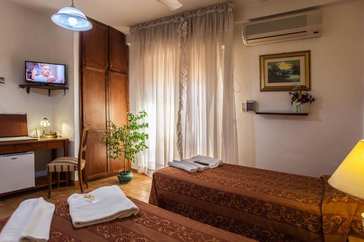 Twin Room photo 2