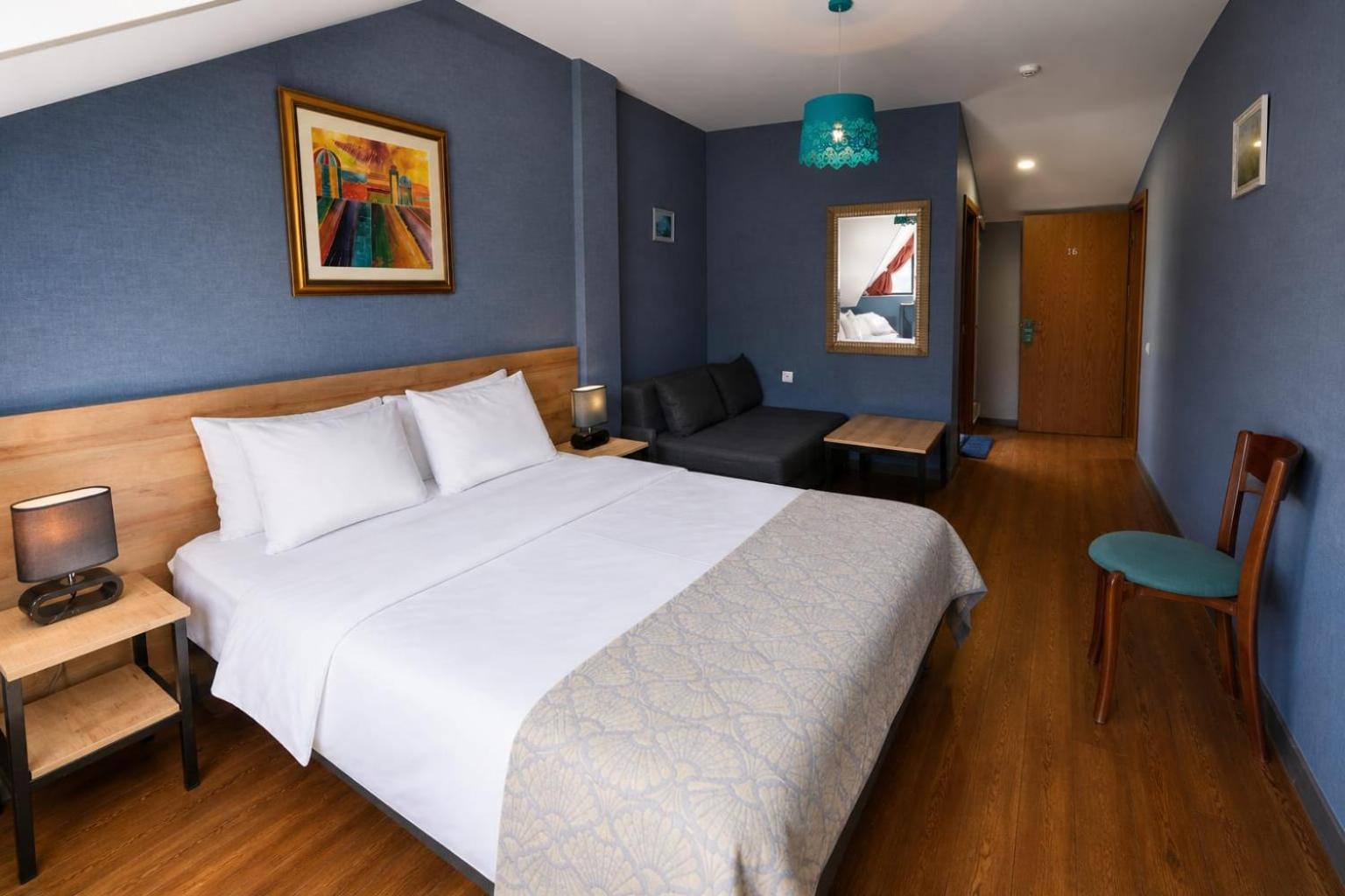 Twin Room with Mountain View