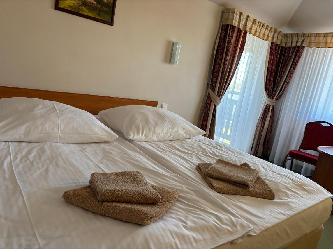 Deluxe Double Room with Balcony photo 3