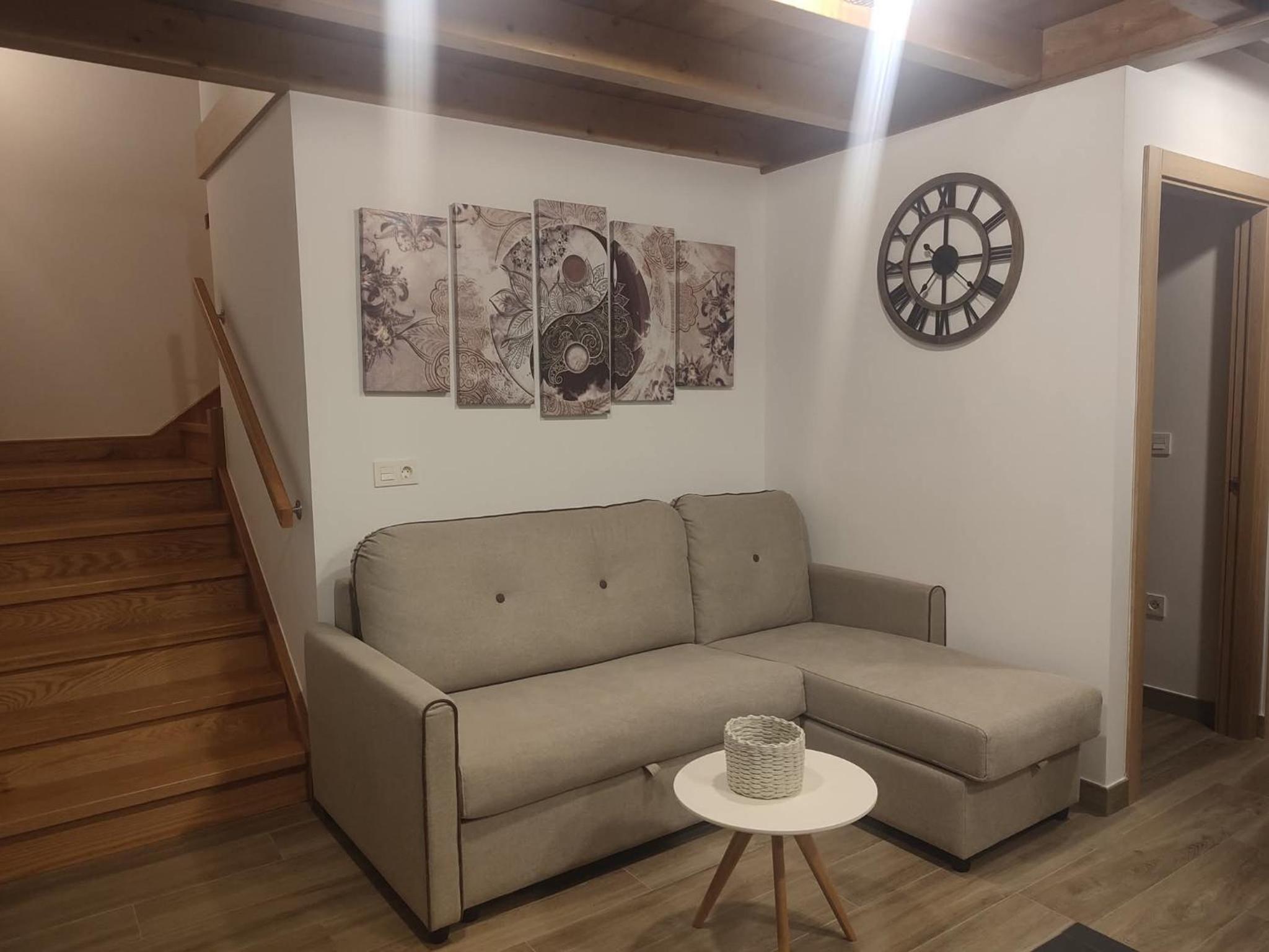 Apartment photo 2