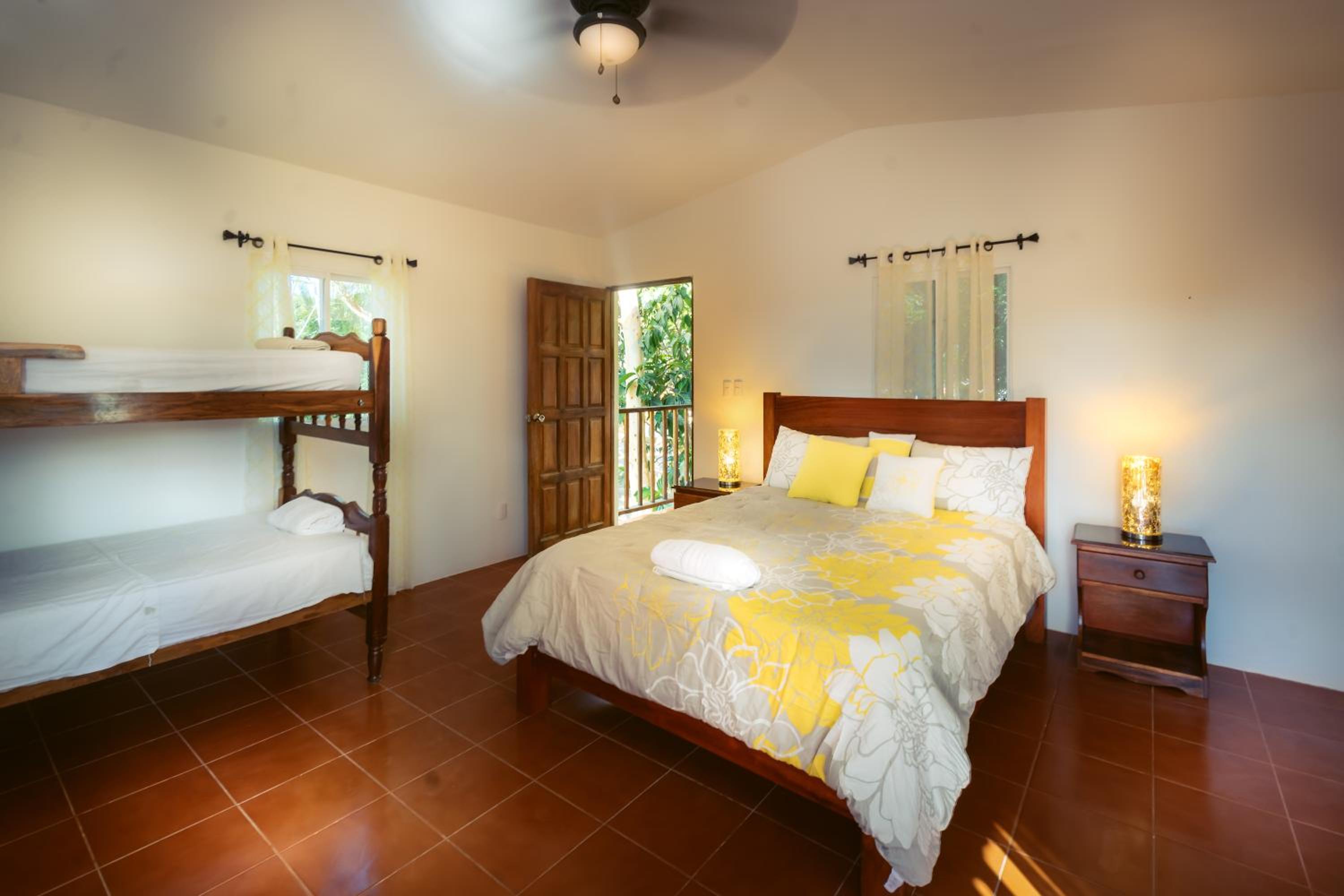Triple Room 12 with Pool View photo 1