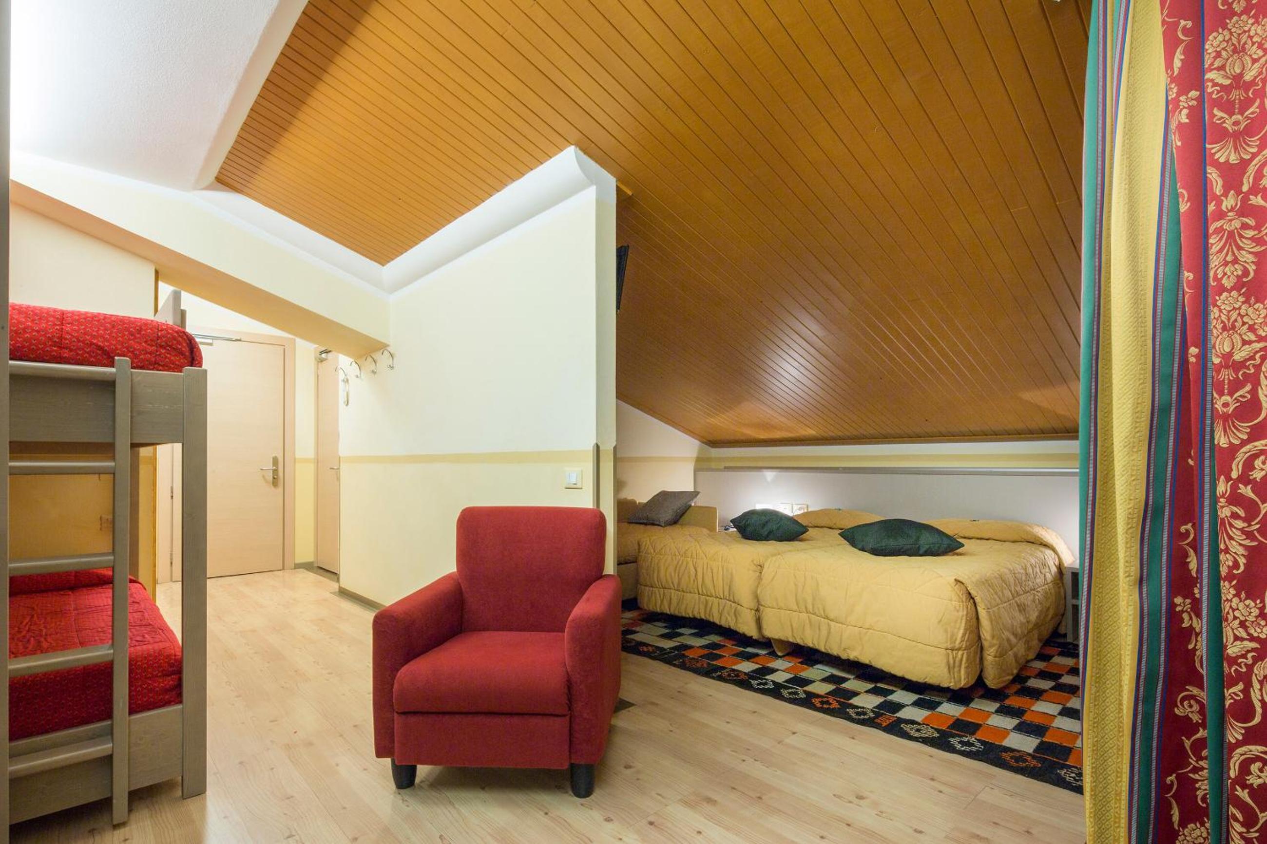 Quadruple Room photo 2