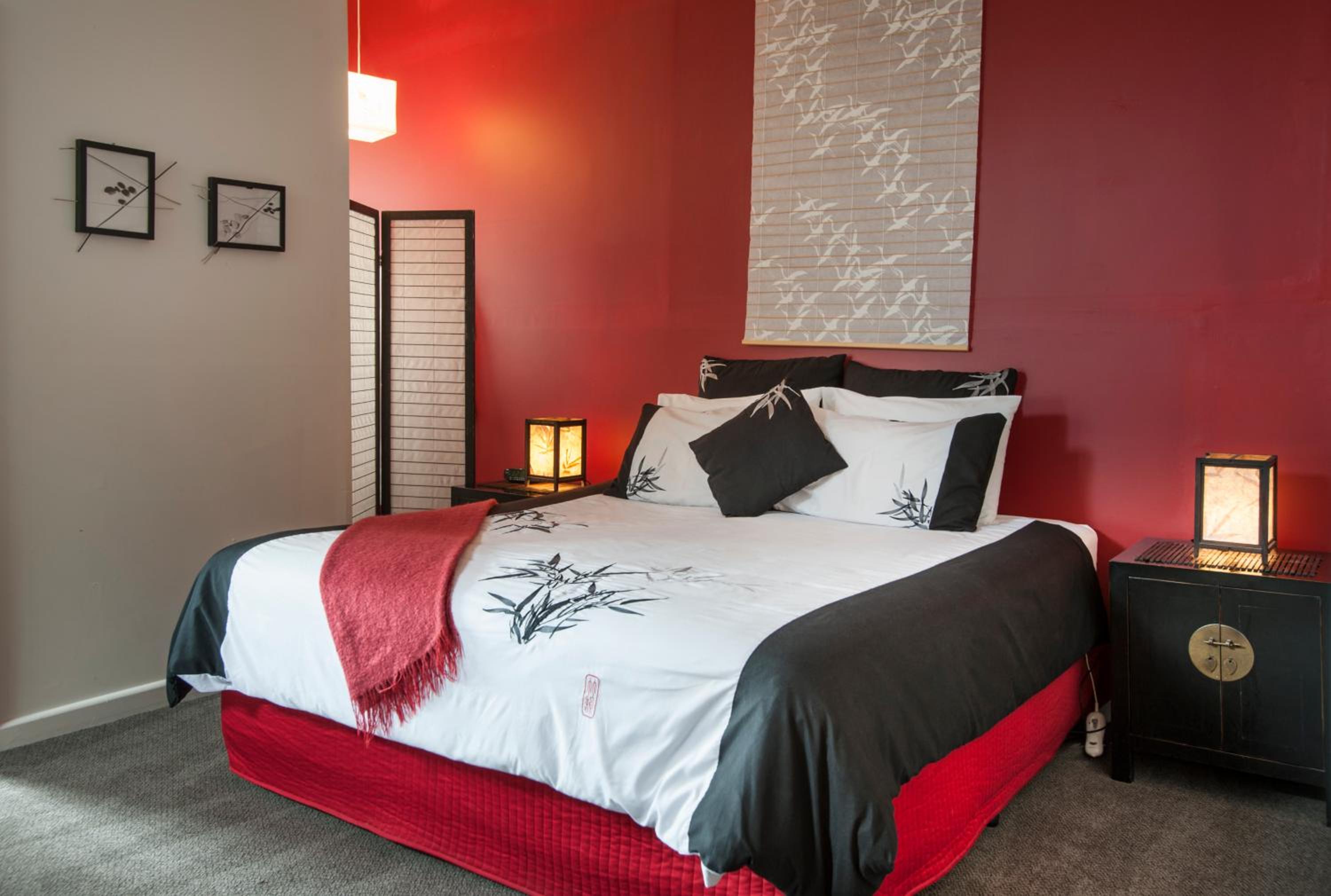 Treetops One-Bedroom Apartment