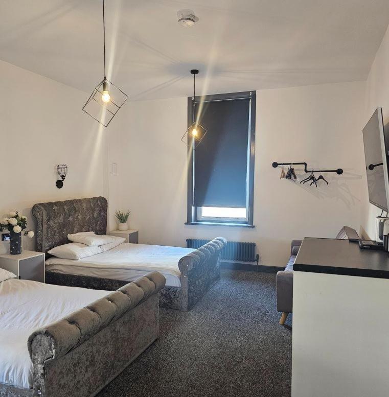 Double or Twin Room with Private Bathroom