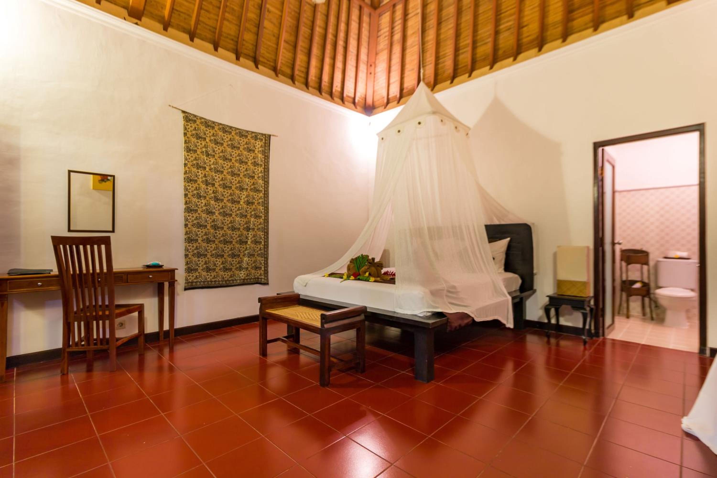 Deluxe Room with Pool View