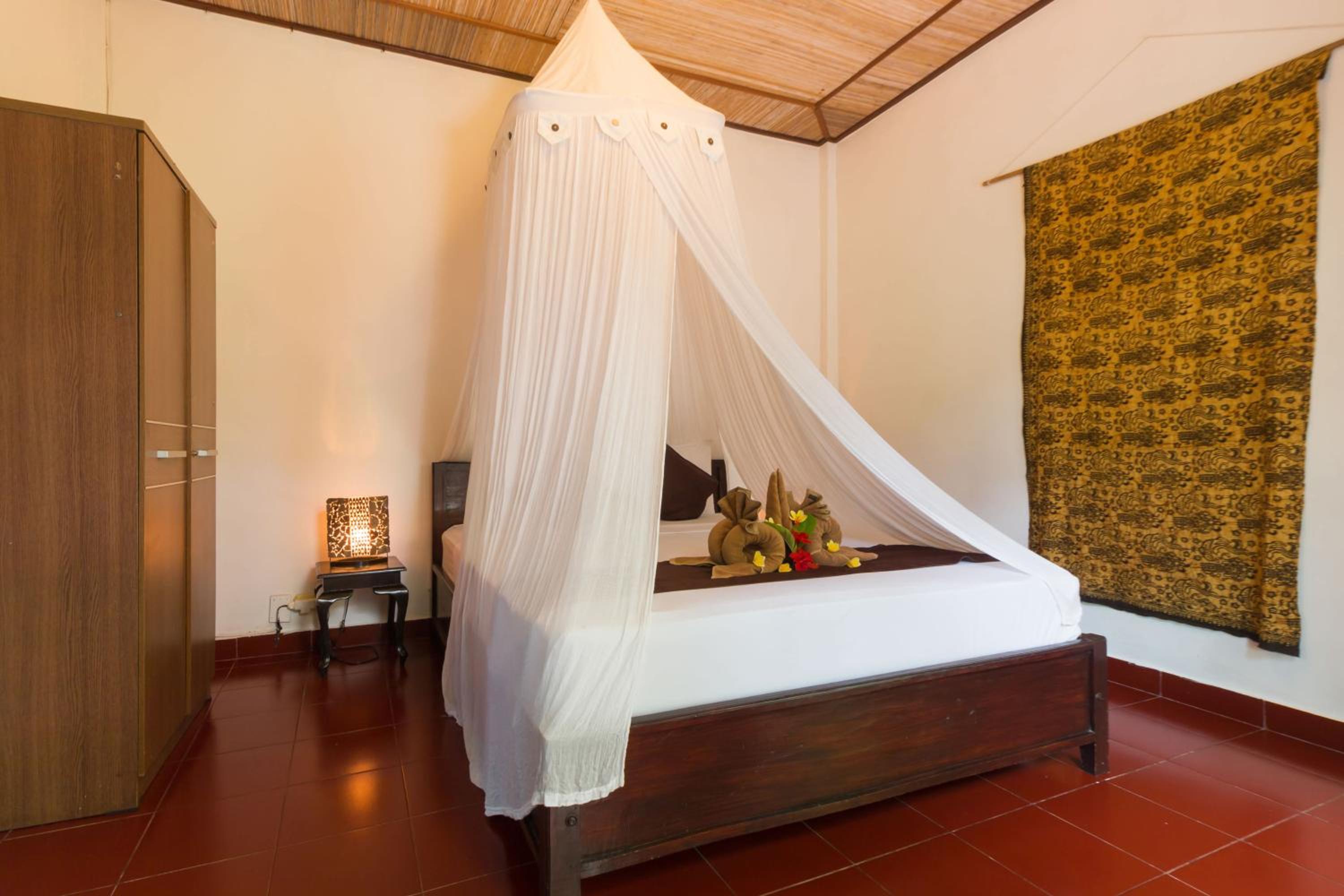 Standard Room with Garden View