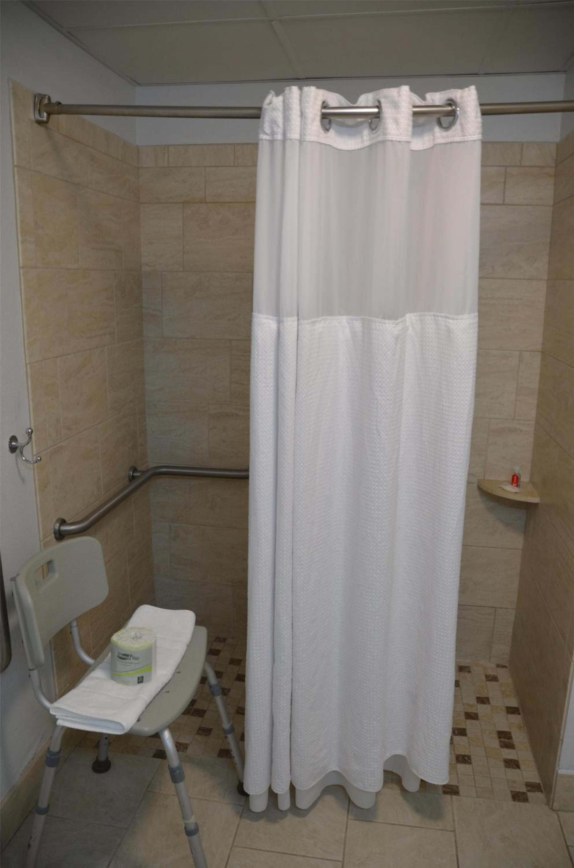 King Room - Accessible/Non-Smoking photo 1