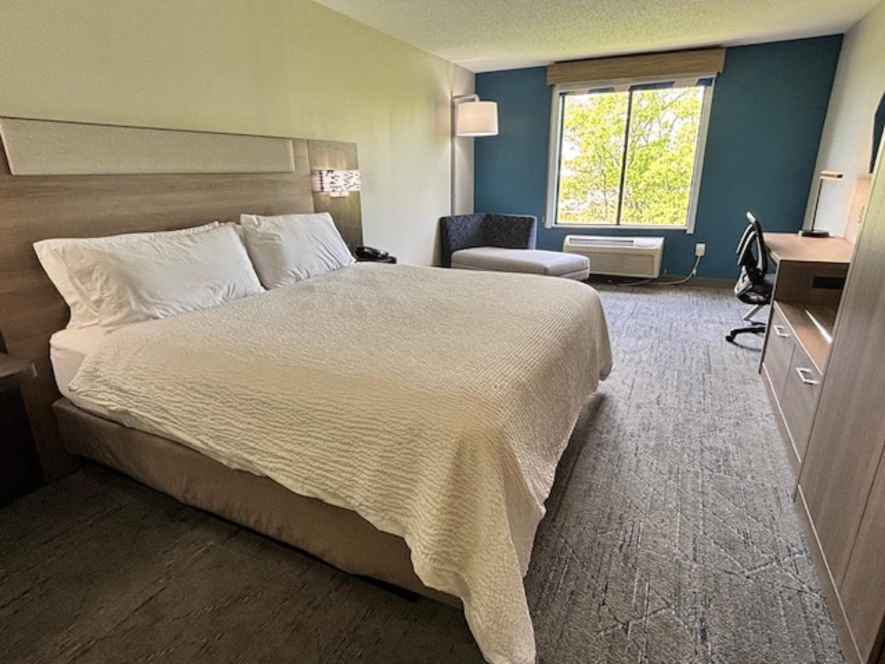 Standard King Room
