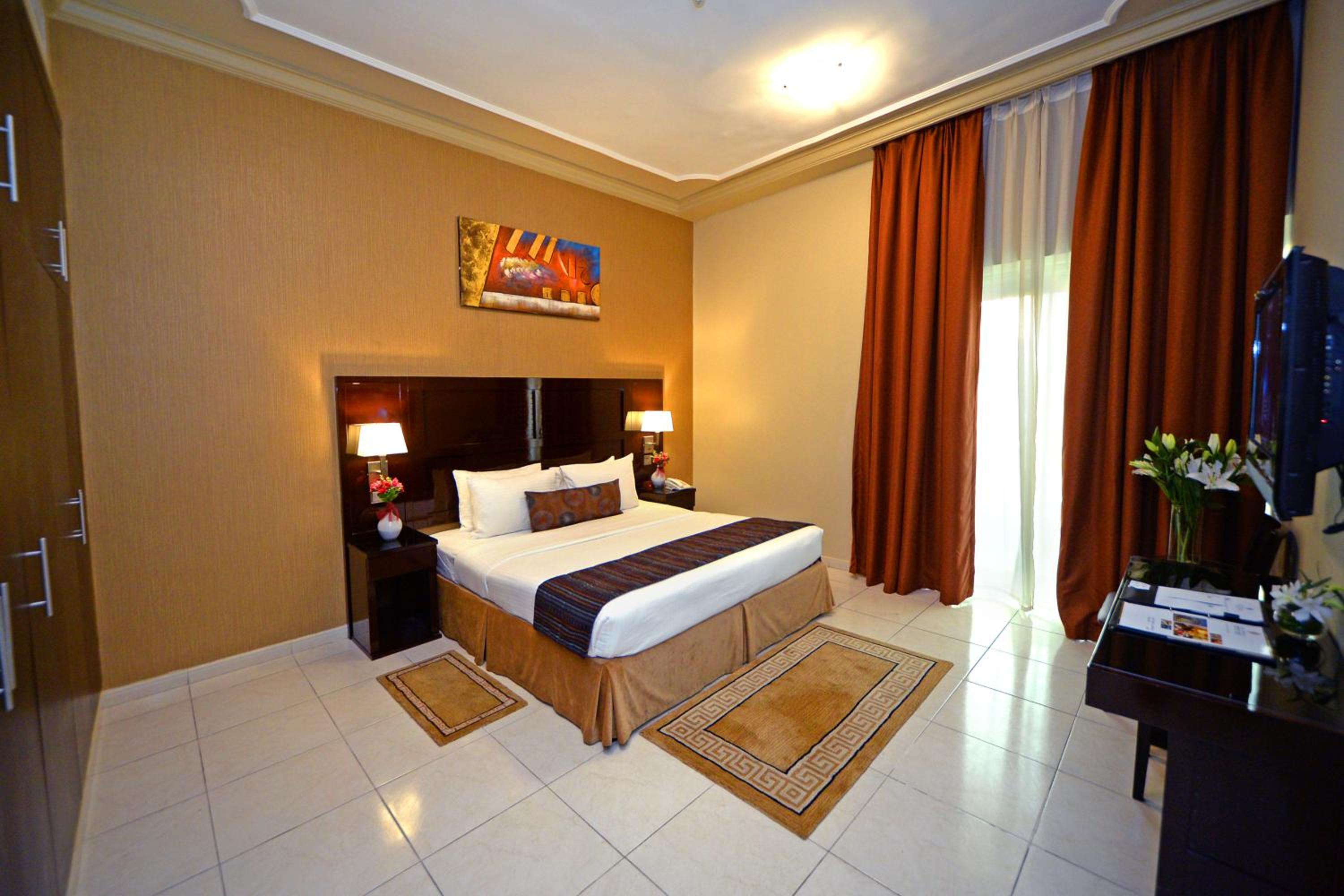 Luxury Two-Bedroom Apartment photo 3