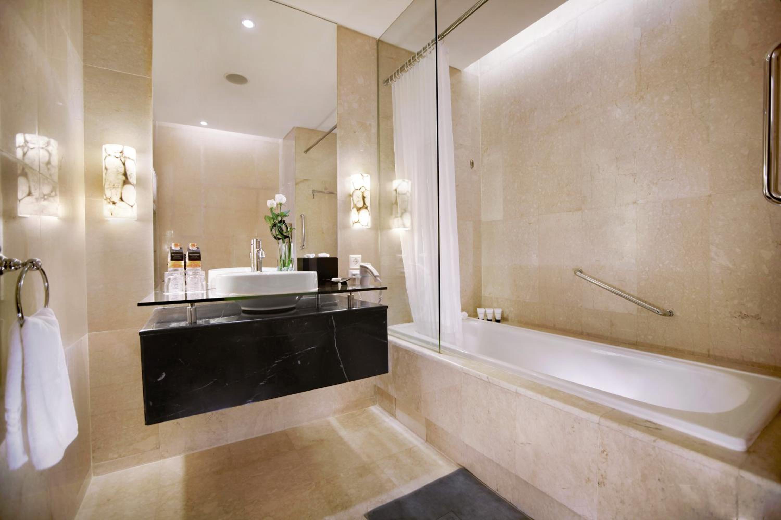 One-Bedroom Suite with Pool View